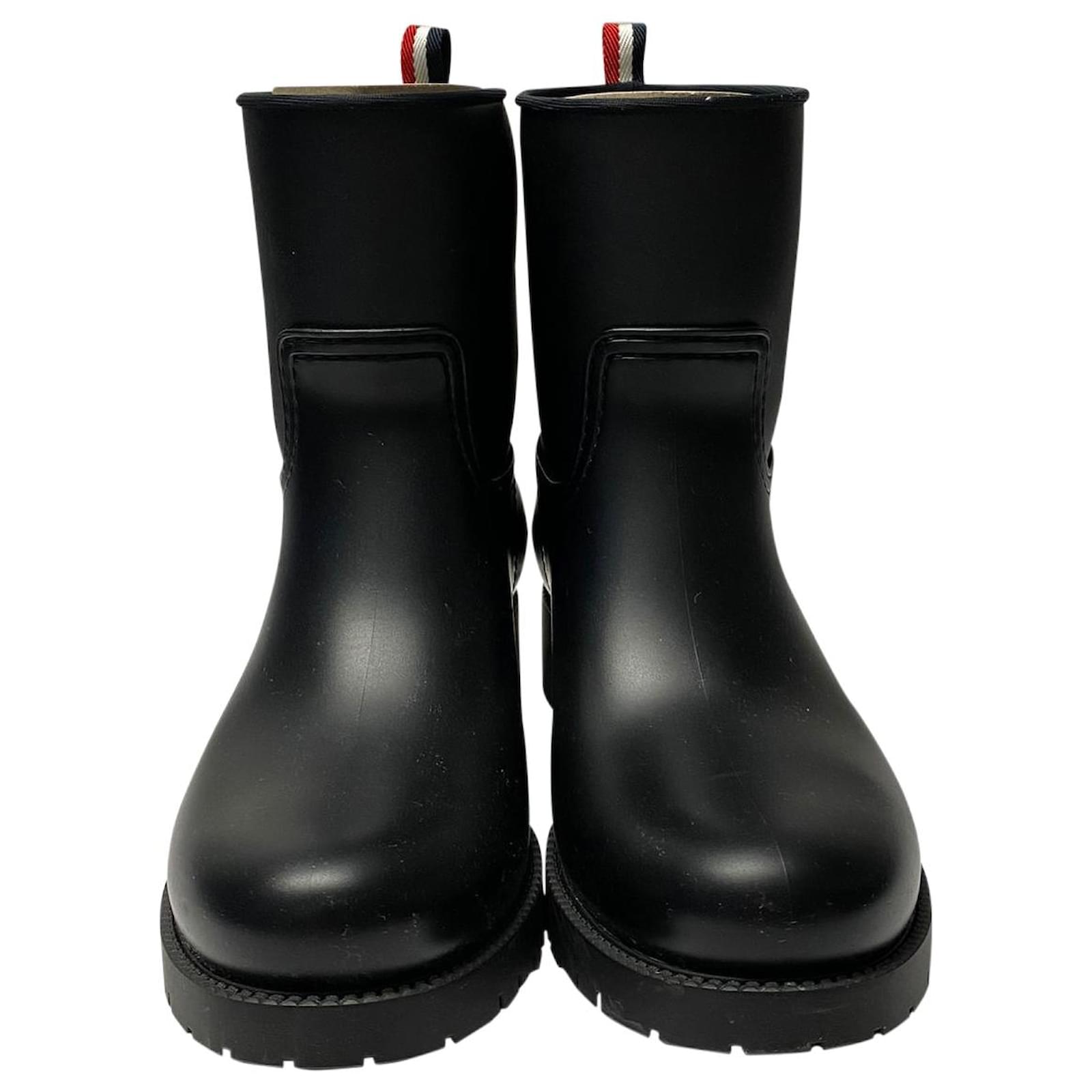 Moncler Logopatch Ankle Boots in Black Rubber ref.428043
