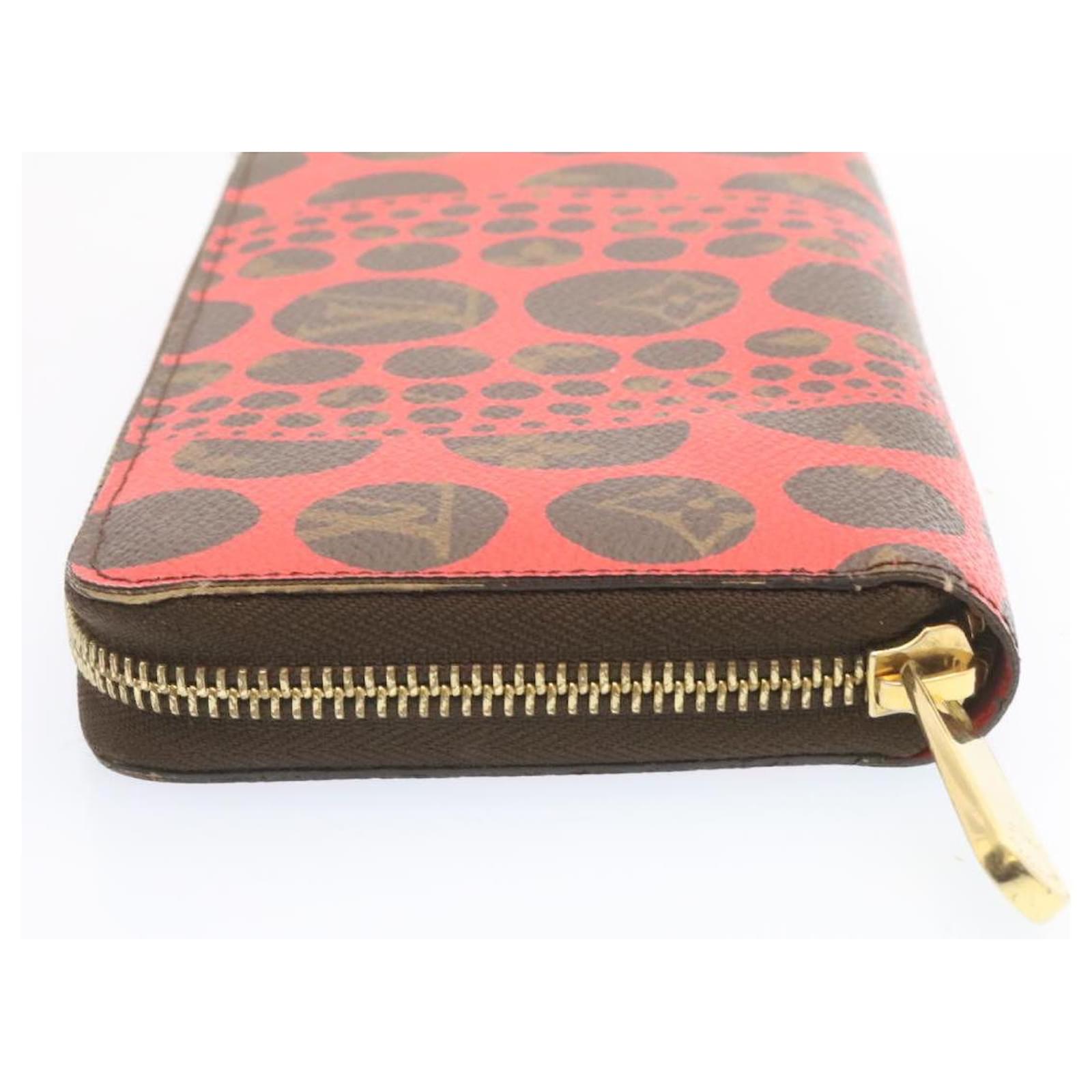 Louis Vuitton Monogramm Yayoi Kusama Dots Zippy red M60450 Cotton  ref.913748 - Joli Closet