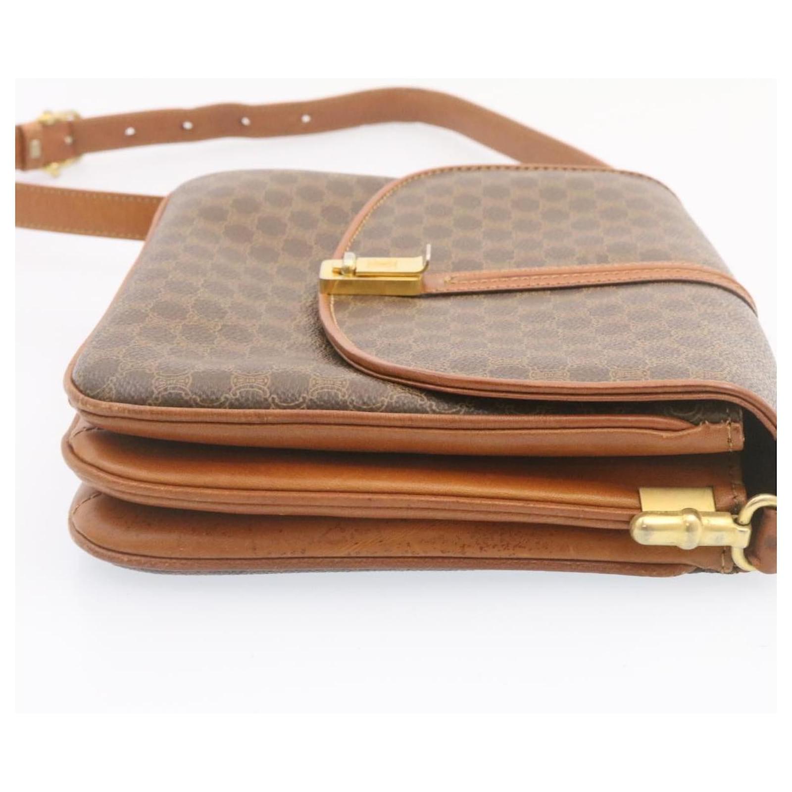 Céline CELINE Macadam Canvas Backpack PVC Leather Brown Auth yk3863  ref.533105 - Joli Closet