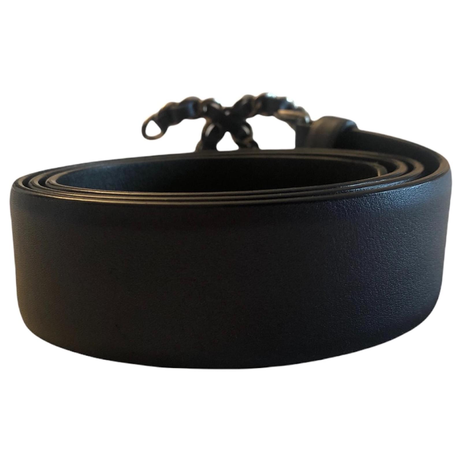 Ceinture Chanel cuir noir boucle CC strass - Égérie Paris I Vente et Achat  d'Articles de Luxe de Seconde Main