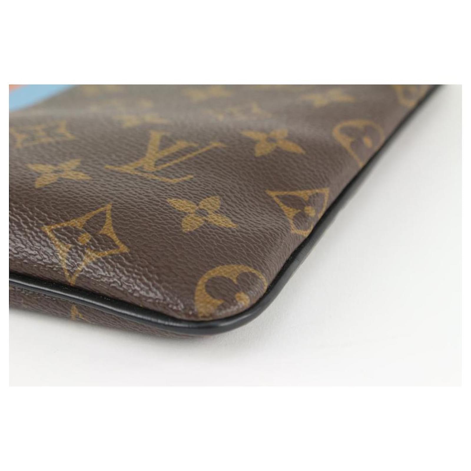 Louis Vuitton Monogram Stripe Pochette Plate MM Zip Pouch Leather  ref.432955 - Joli Closet