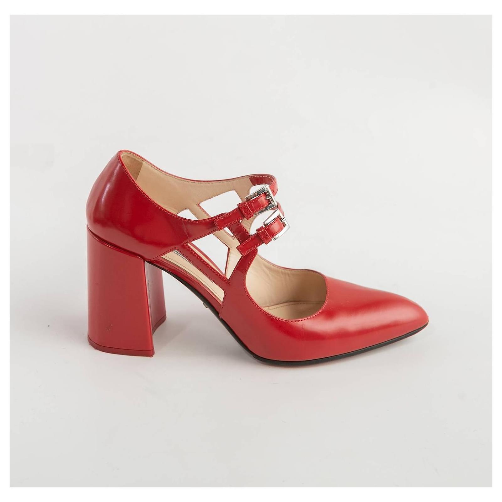 Neem de telefoon op Onbepaald spel Prada shoes Red ref.436552 - Joli Closet