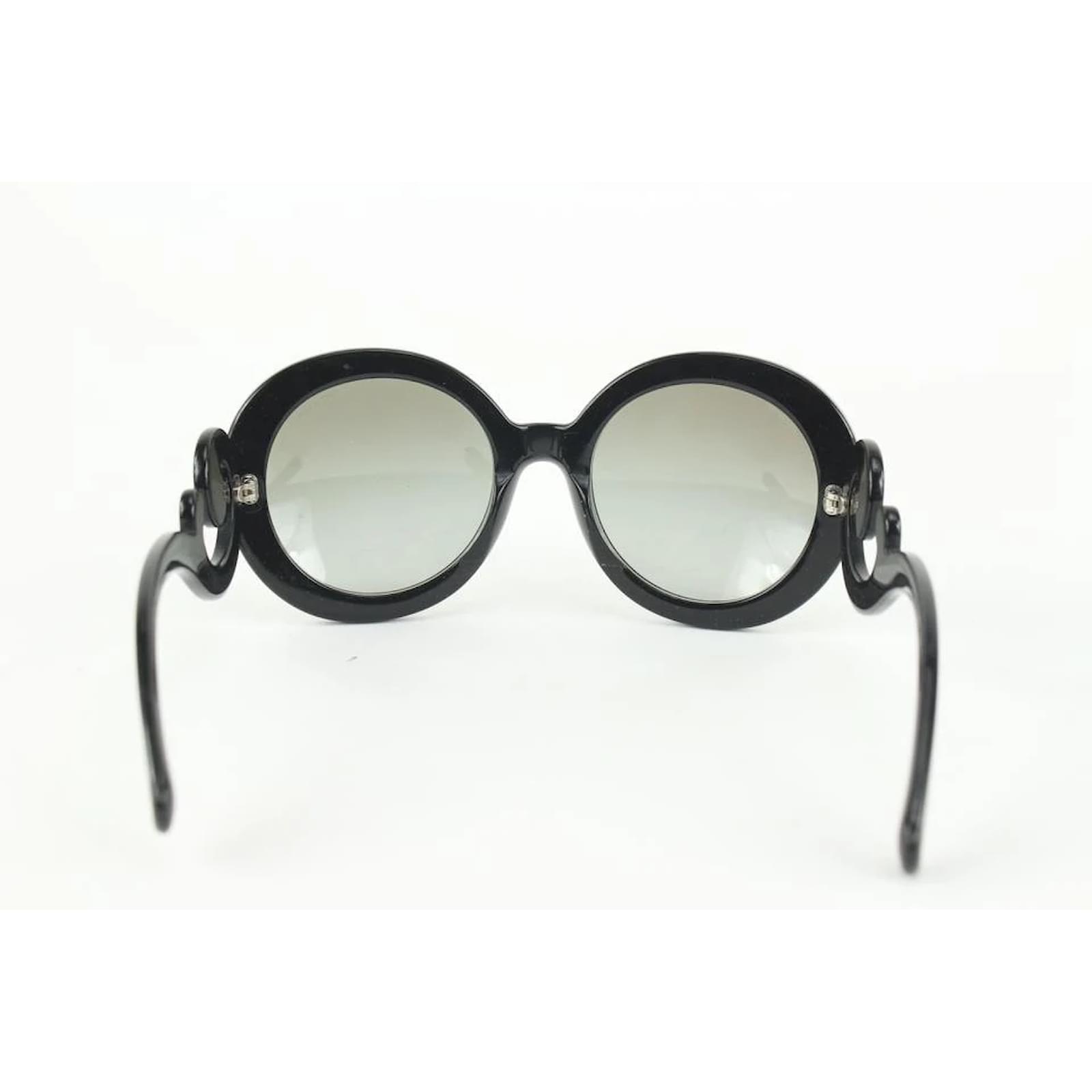 Prada SPR27N Minimal Baroque Sunglasses ref.438492 - Joli Closet