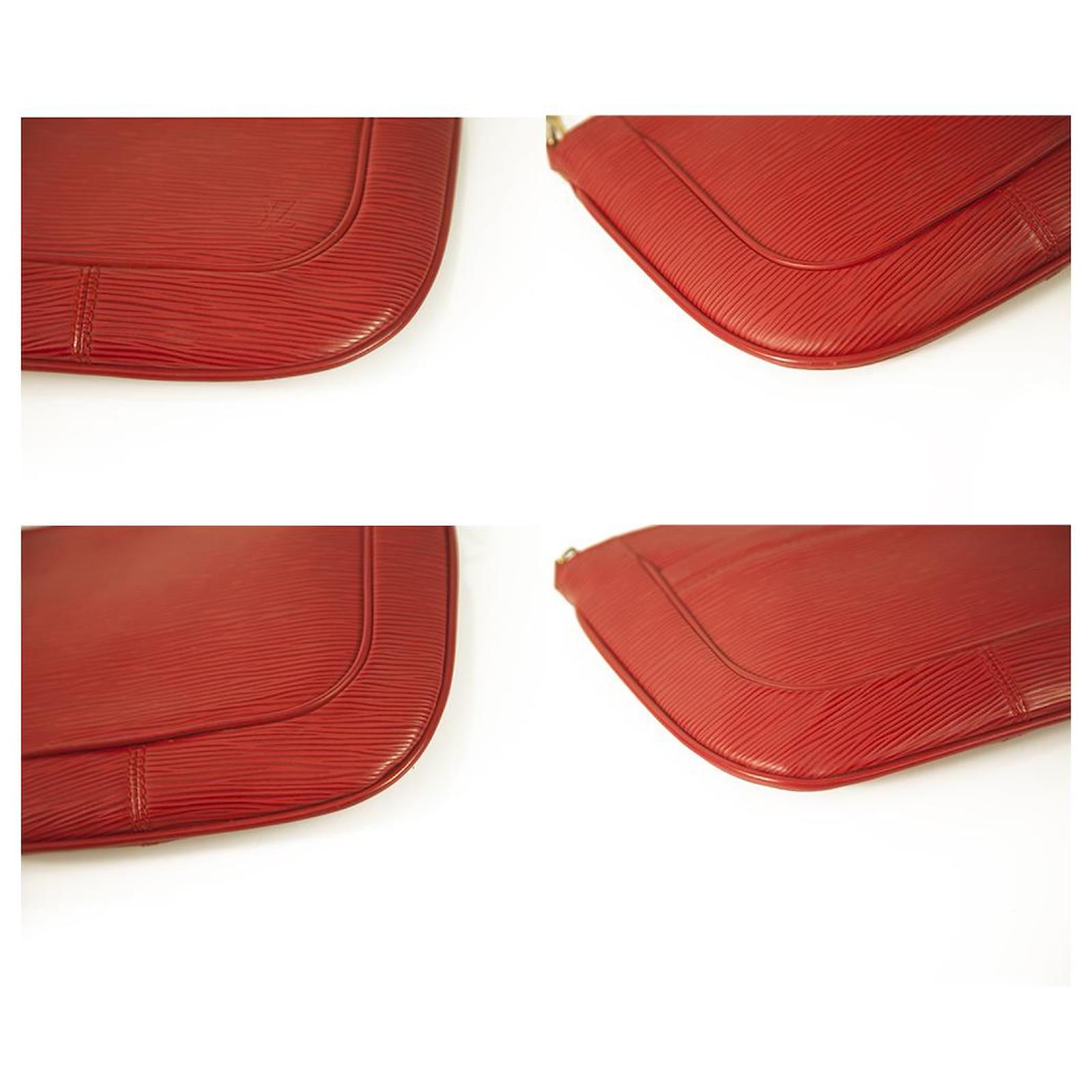 LOUIS VUITTON Red Epi Leather Sarvanga Crossbody Clutch Bag ref