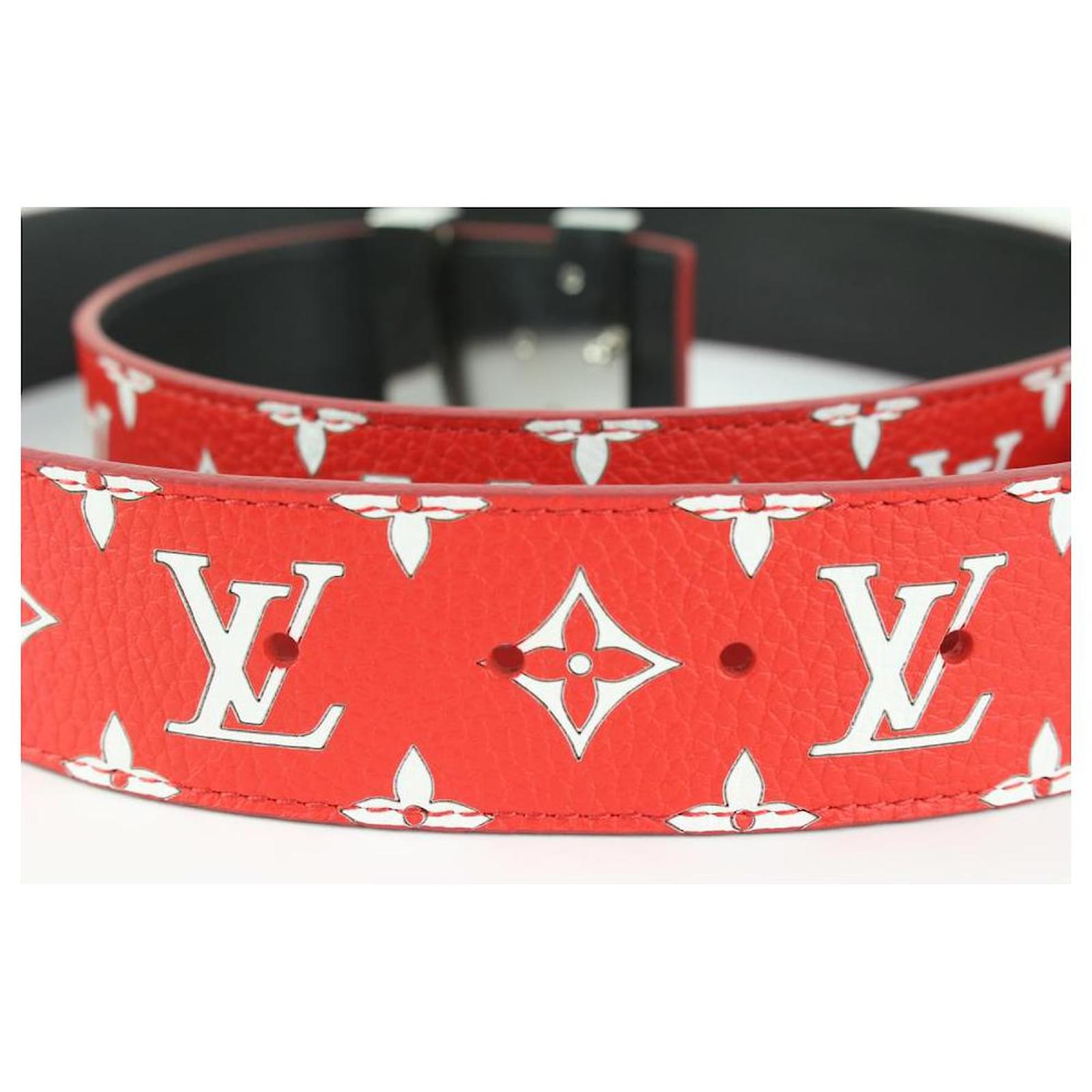 Louis Vuitton LV x Supreme 100/40 Monogram Red Initials Belt ref.439949 -  Joli Closet