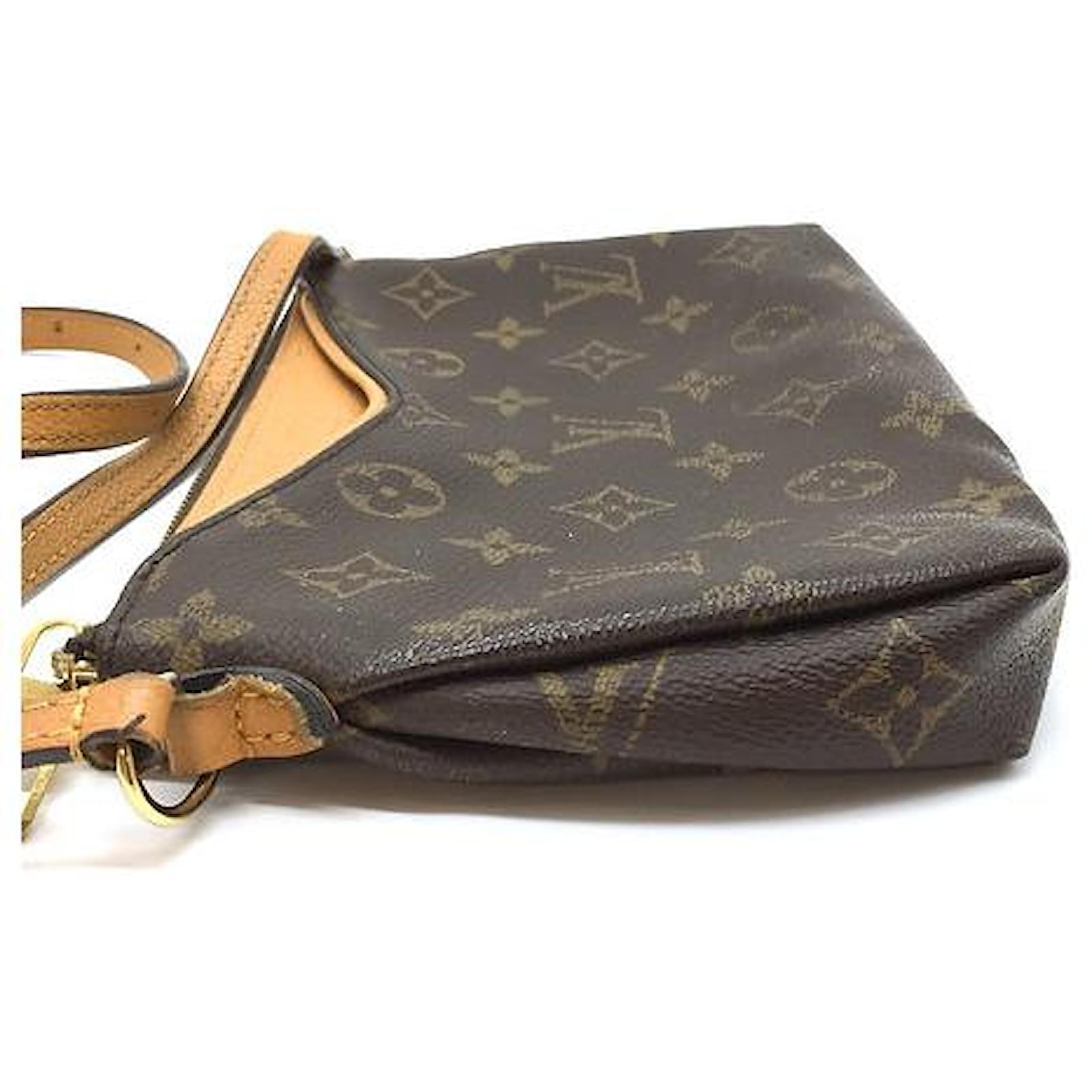 Louis Vuitton Pallas Clutch Monogram Canvas Yellow calf leather Leather  Brown ref.446369 - Joli Closet