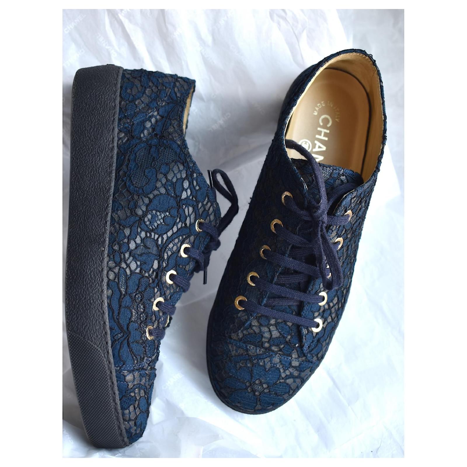 Chanel Leather and Lace Sneakers CC logos Blue Dark blue ref.446780 Joli Closet