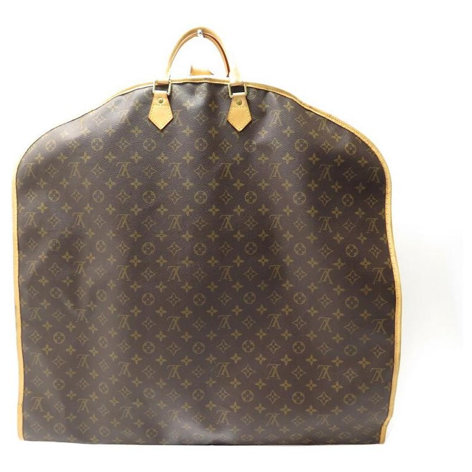 Garment leather travel bag Louis Vuitton Brown in Leather - 30989987