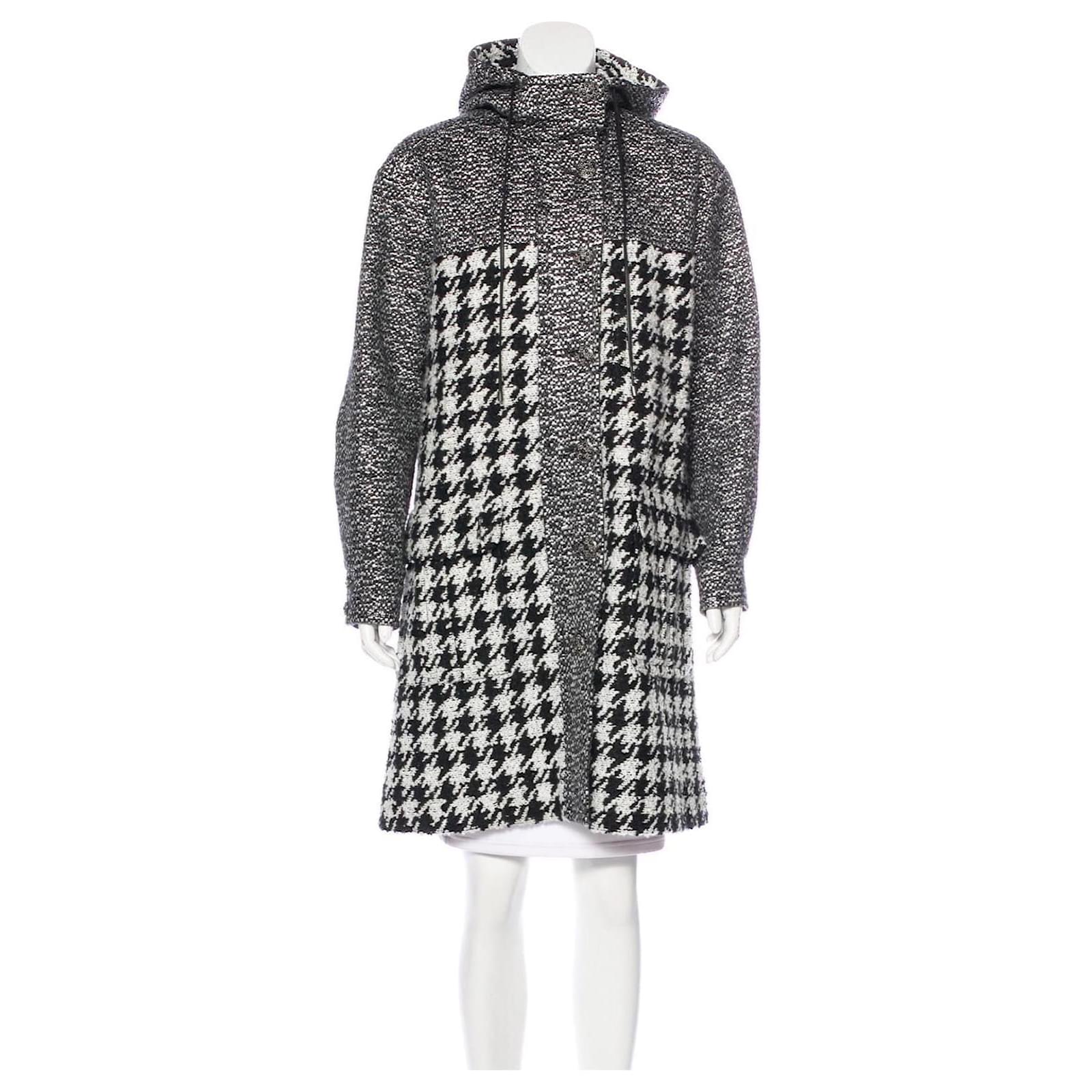 Chanel Tweed parka with jewel buttons Black ref.448991 - Joli Closet