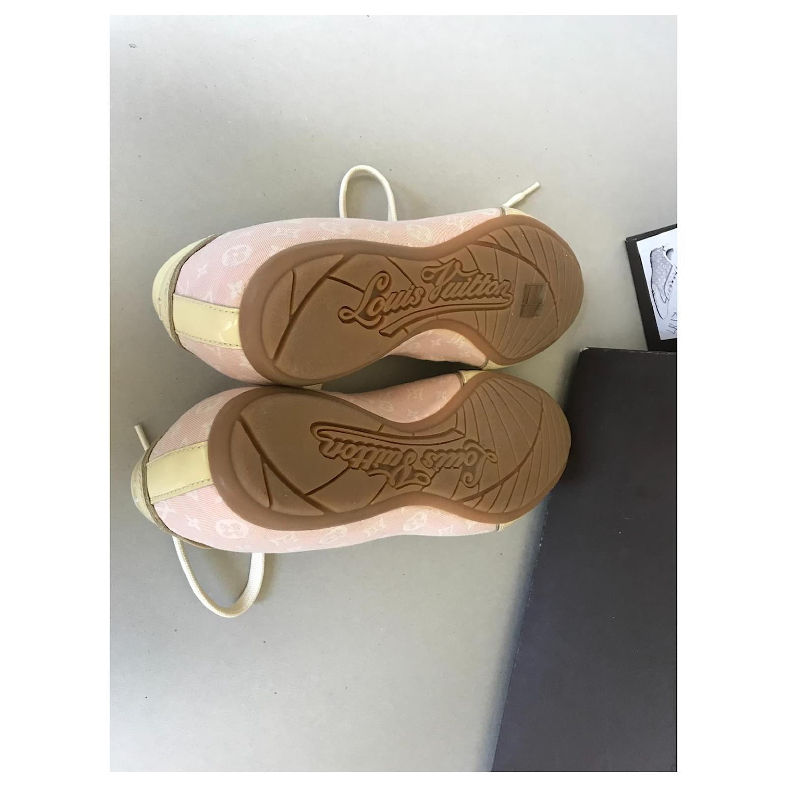 Louis Vuitton Sprinter Sneaker Monogram Mini Pink White Leather ref.449005  - Joli Closet