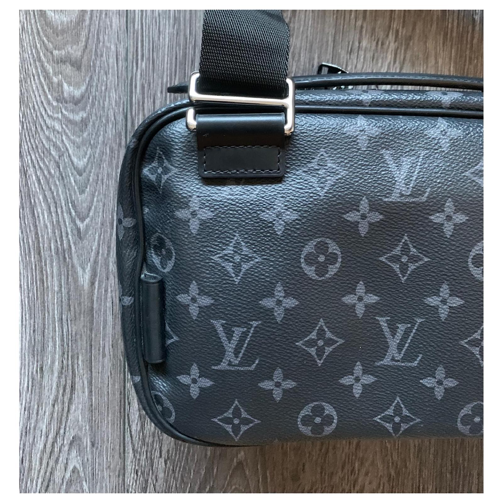Louis Vuitton Bum sling bag Cloth ref.449318 - Joli Closet