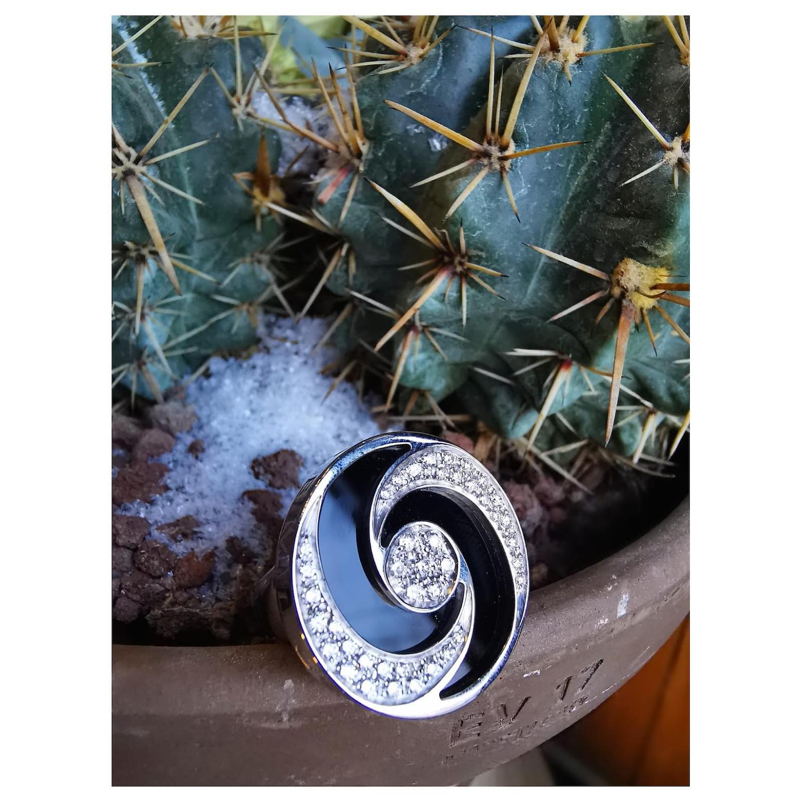 Bvlgari Optical Illusion Bvlgari Black Onyx Ring White Gold, Steel