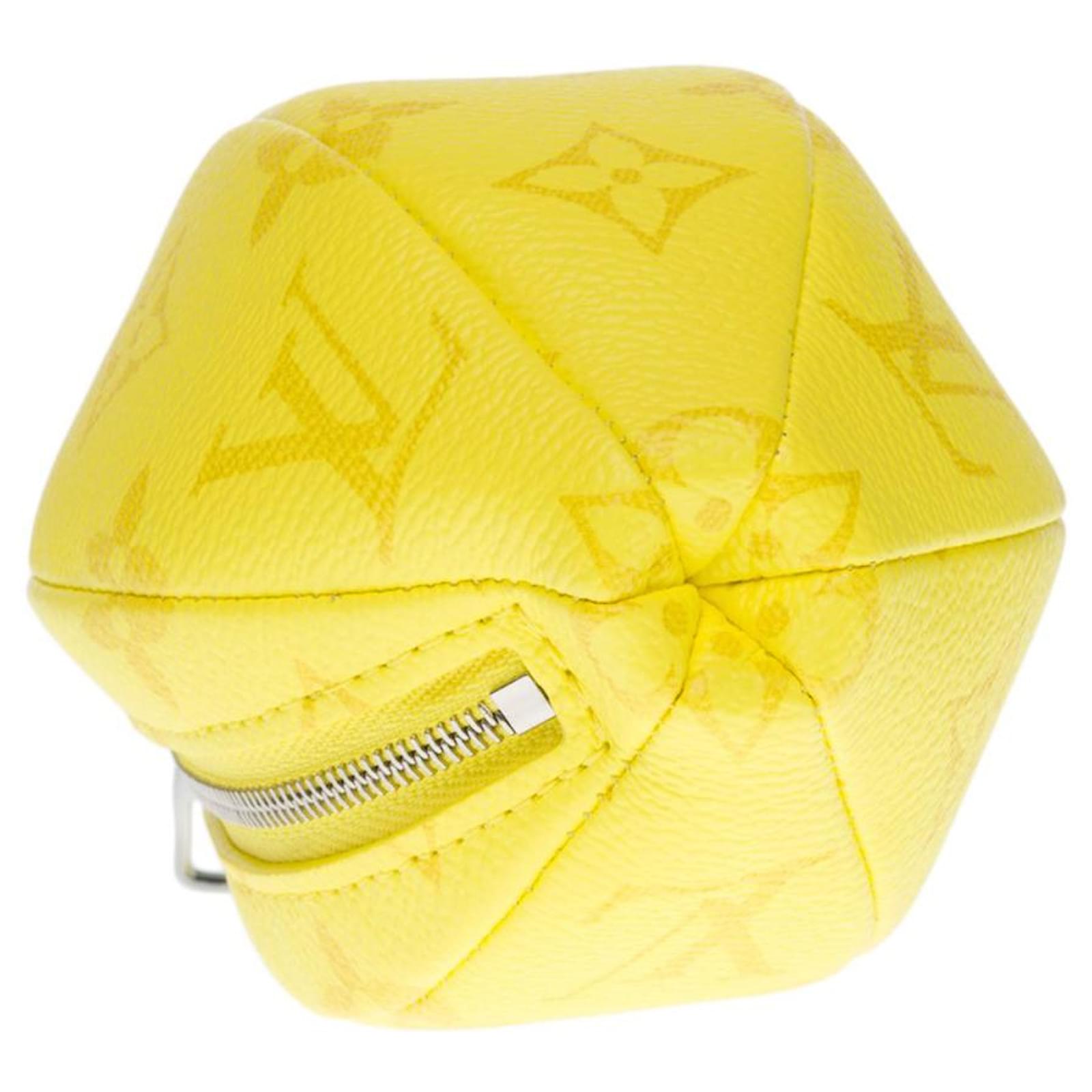 Louis Vuitton BRAND NEW/SOLD OUT/ MEN FW 2022 /Lemon pouch in