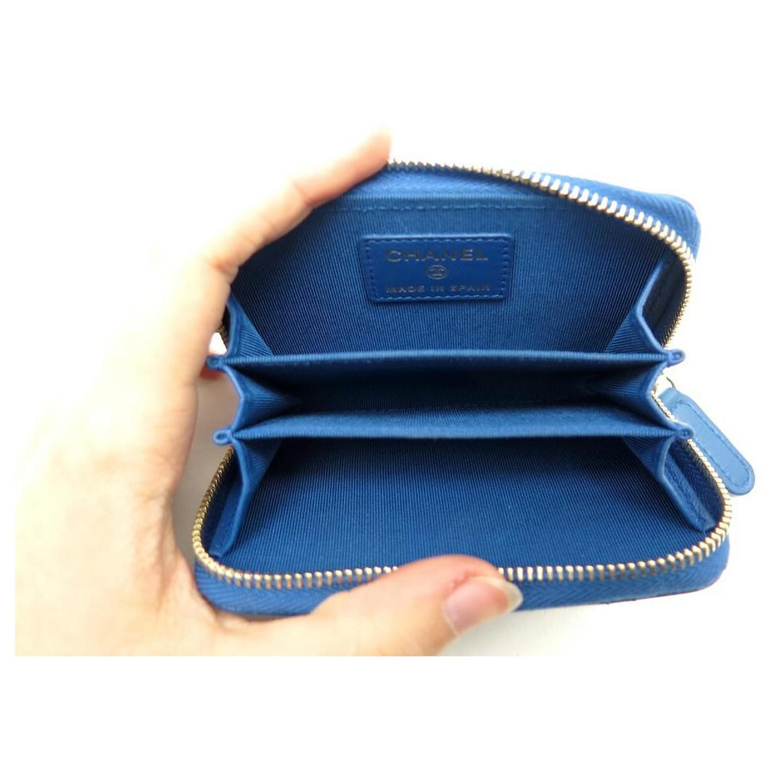 Timeless NEW CHANEL PURSE ZIPPERED BLUE LEATHER QUILTED BLUE LEATHER