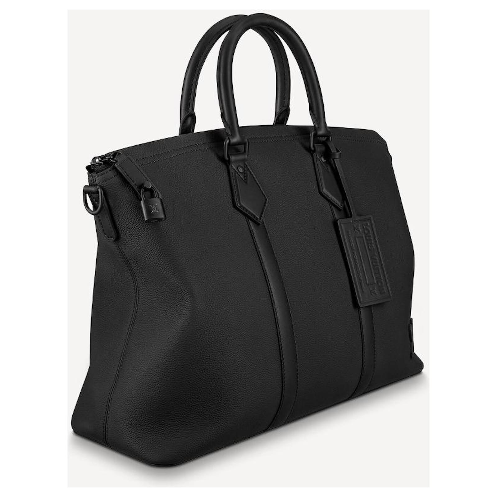 Louis Vuitton Armand Black Leather ref.936701 - Joli Closet