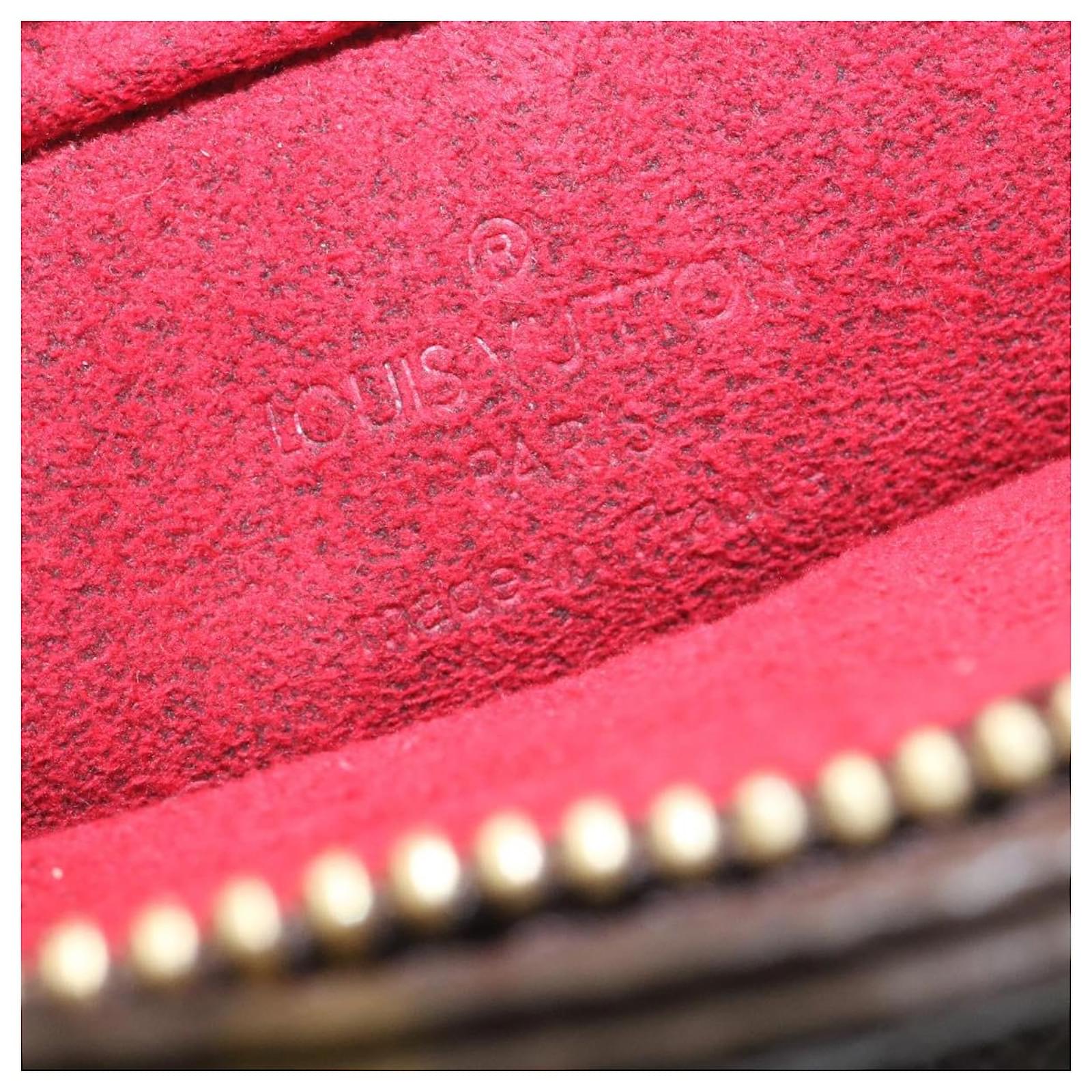 LOUIS VUITTON Monogram Partition Clutch Bag Pouch M51901 LV Auth 30096  Cloth ref.600714 - Joli Closet
