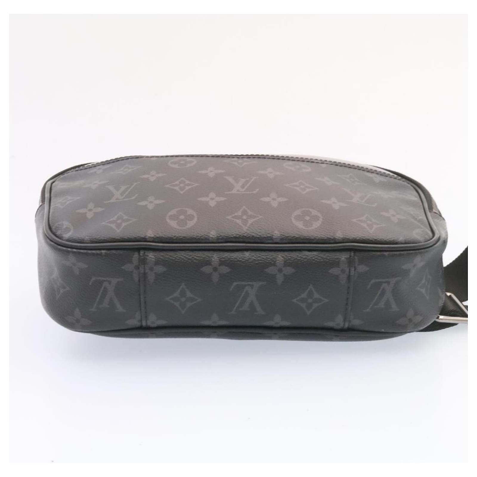 LOUIS VUITTON Monogram Eclipse Bum bag body bag Black M42906 LV Auth 26733  ref.459121 - Joli Closet