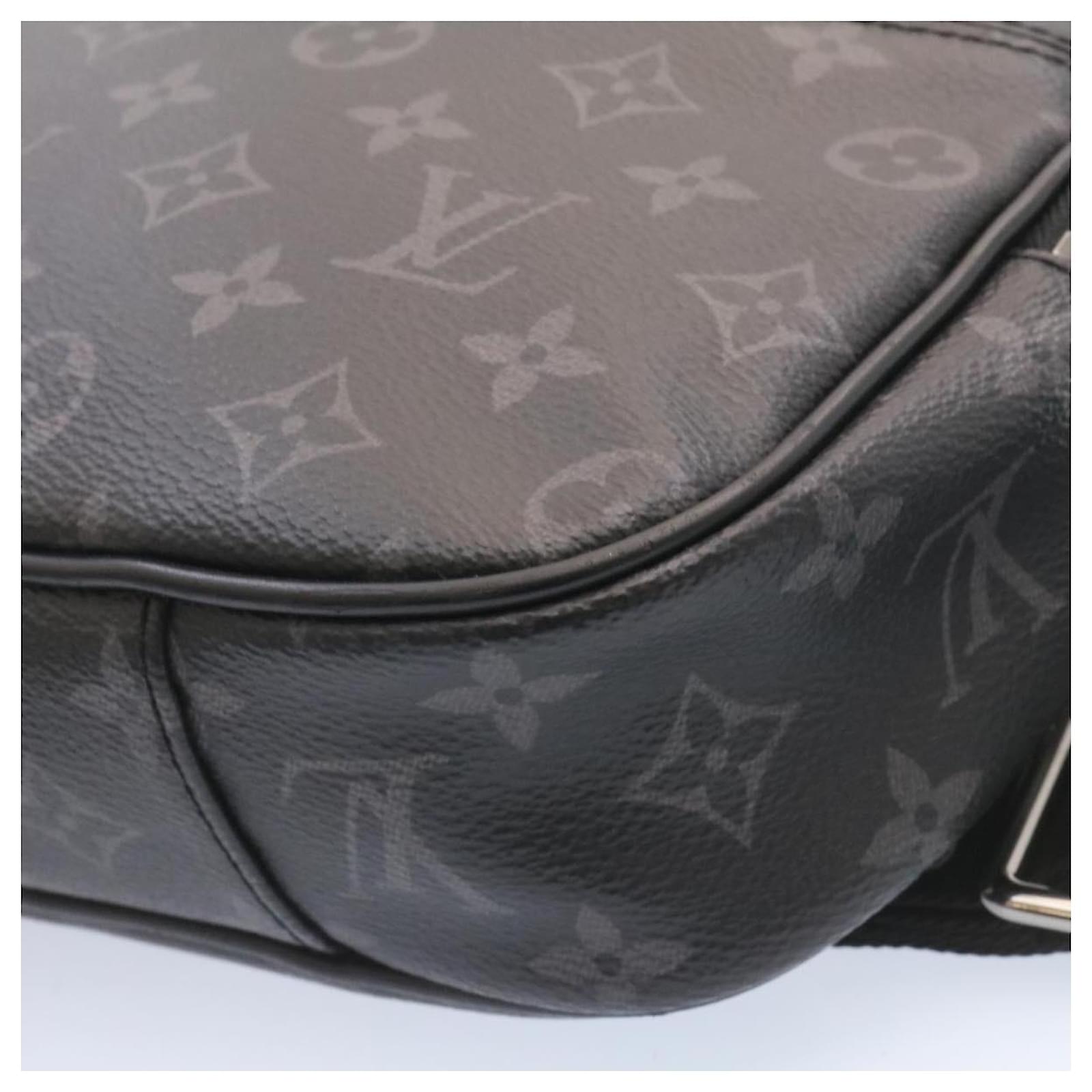 LOUIS VUITTON Monogram Eclipse Bum bag body bag Black M42906 LV Auth 26733  ref.459121 - Joli Closet