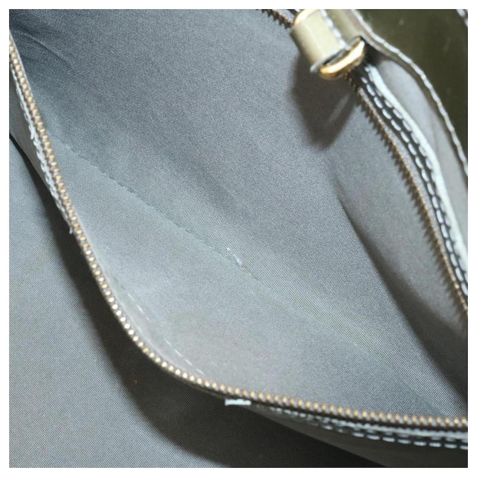 LOUIS VUITTON Monogram Vernis Wilshire PM Bag Gris Art Deco M91627 LV Auth  48995 Patent leather ref.1013475 - Joli Closet