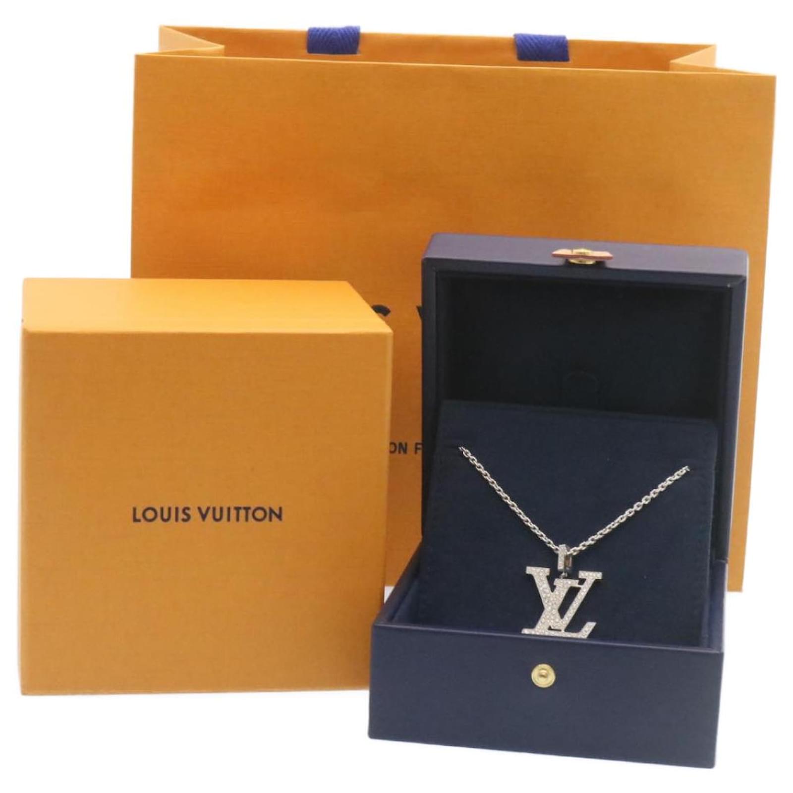 LOUIS VUITTON Pandantif LV XL Necklace White Gold Diamond Q93821 auth  27695a Silvery ref.636331 - Joli Closet