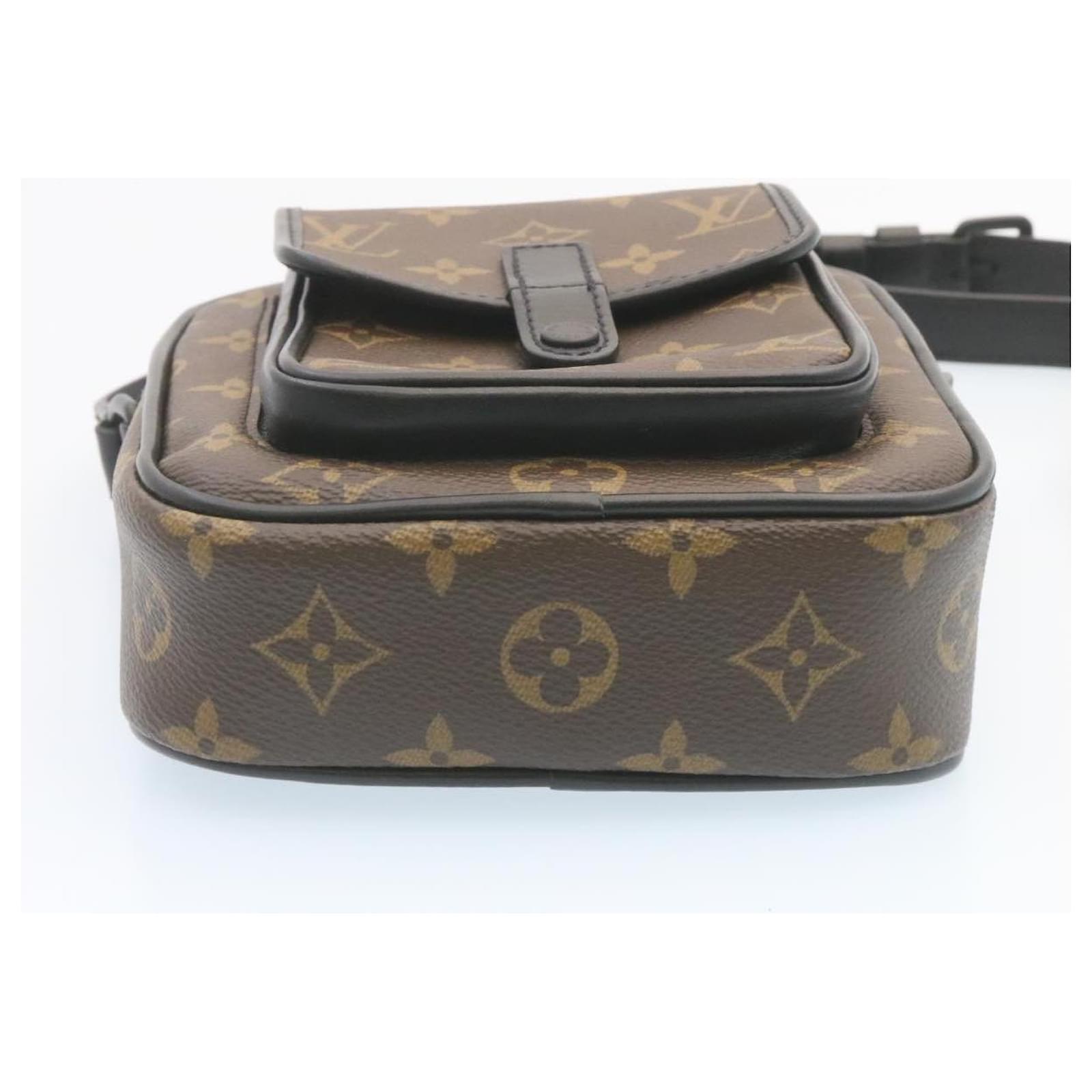  Louis Vuitton M69404 Monogram Macassar Christopher