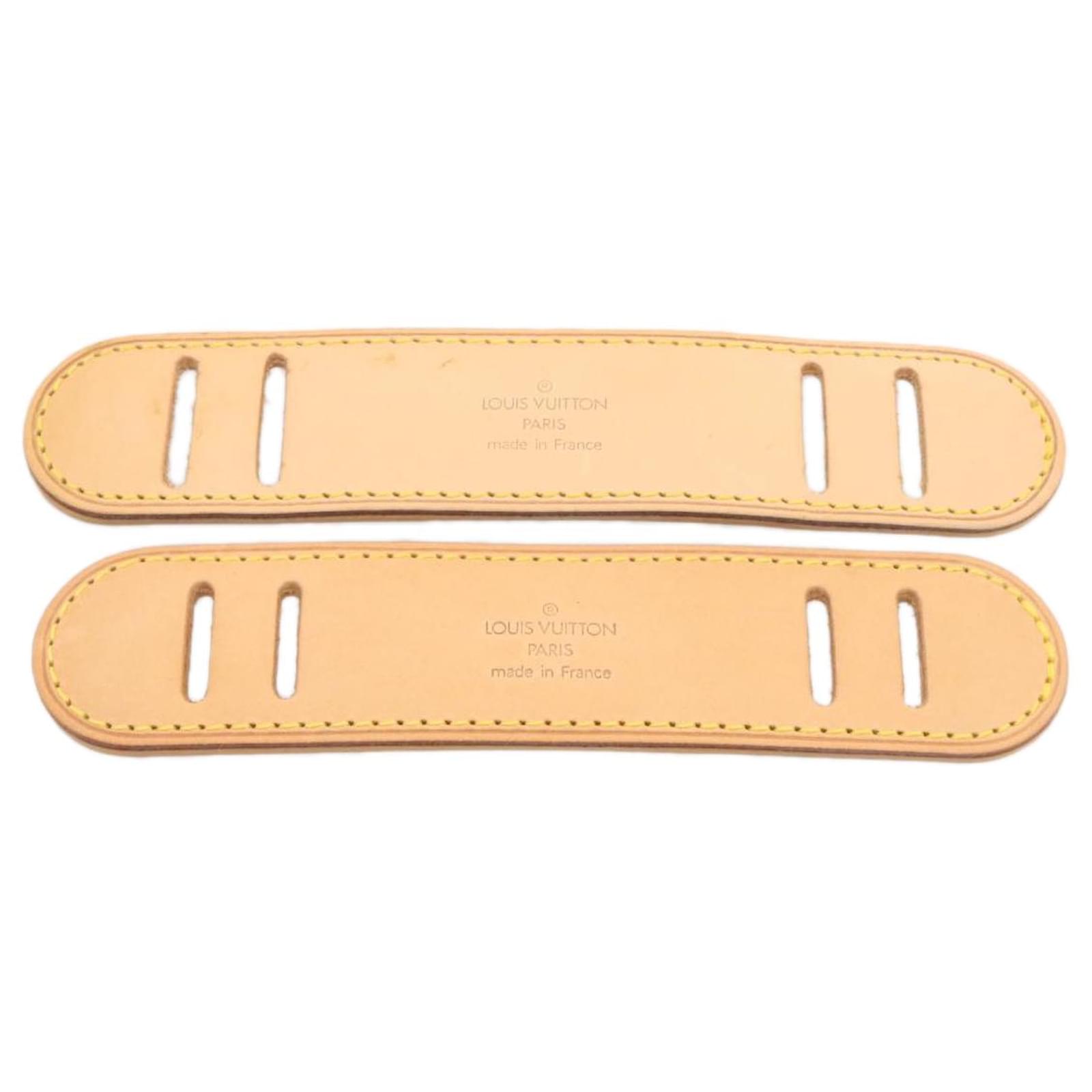 LOUIS VUITTON Shoulder Pad Leather 4Set Beige LV Auth nh262 ref.460382 -  Joli Closet