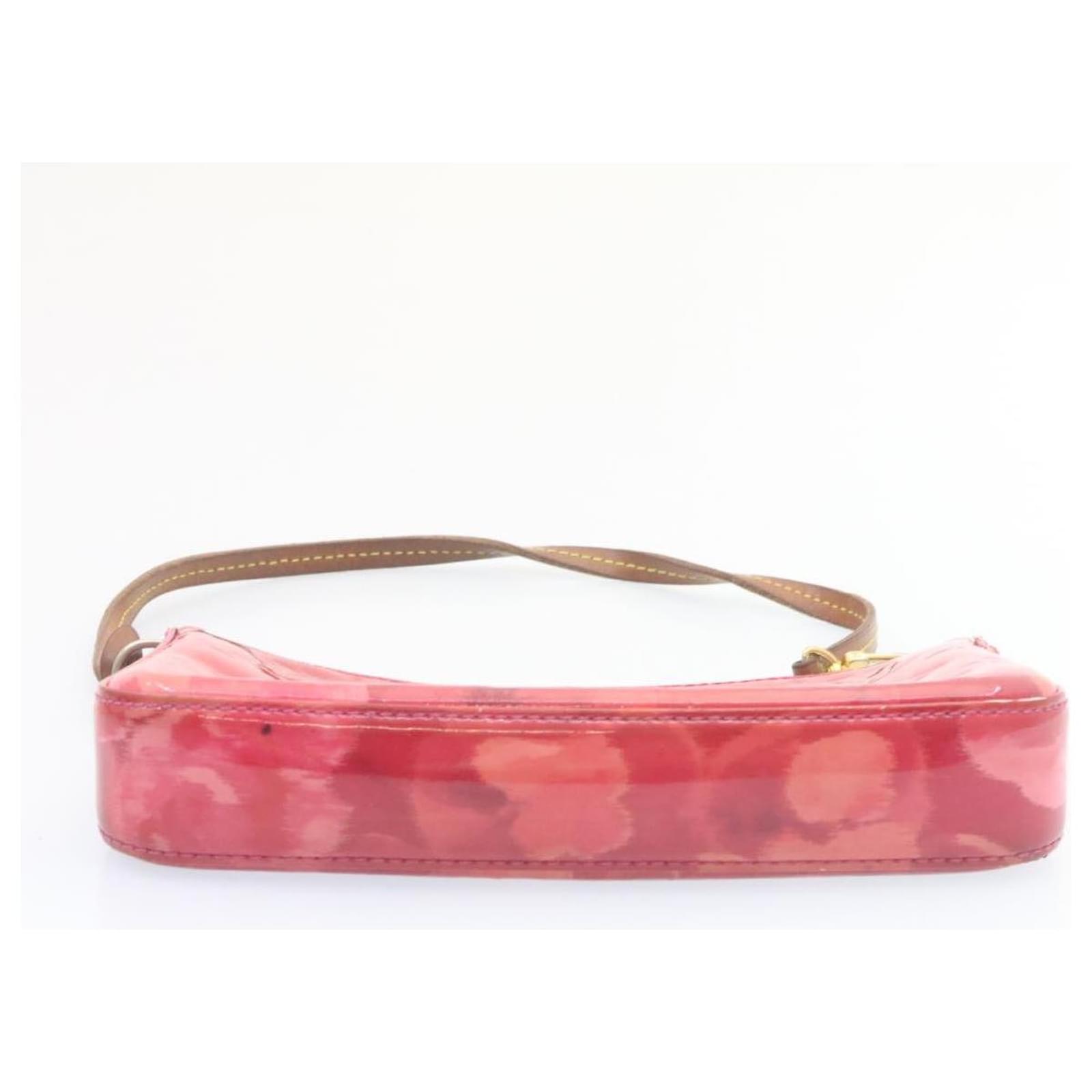 LOUIS VUITTON Vernis Ikat Pochette Accessoires Pouch Red Pink M90042 Auth  rh254 Patent leather ref.647133 - Joli Closet