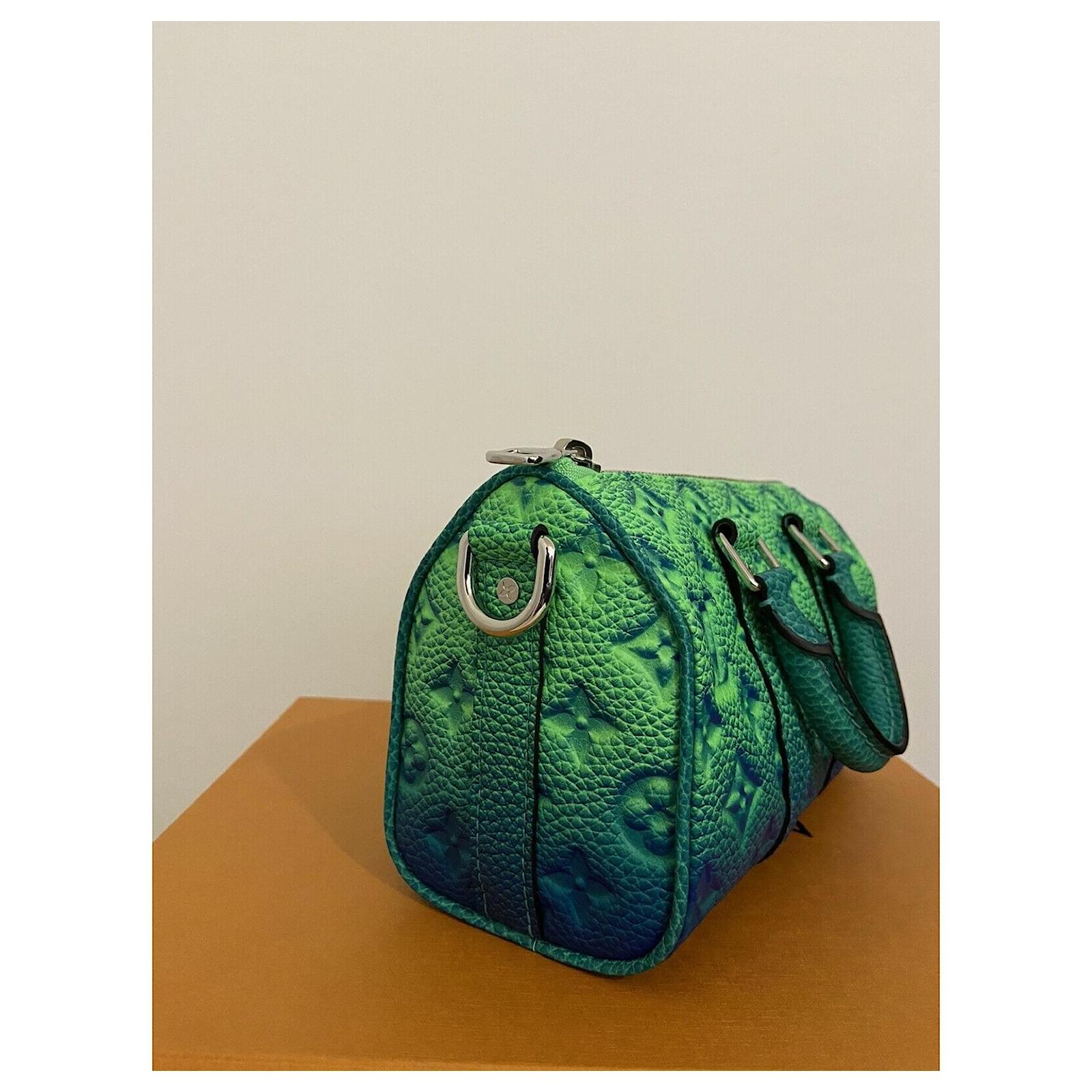 NEW-Louis Vuitton keepall XS strap Travel bag Spray in green leather / V.  Abloh at 1stDibs