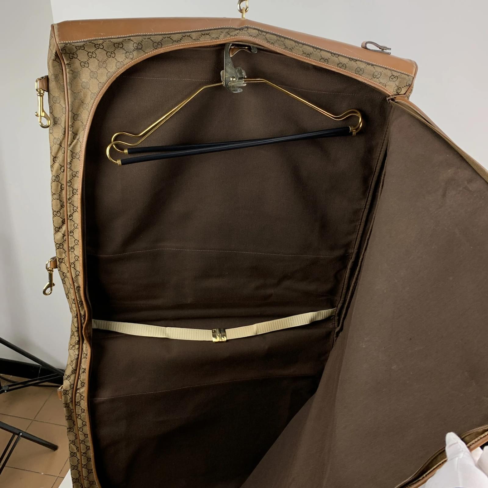 Gucci Brown Monogram Canvas Garment Carrier Travel Suit Cover Cloth  ref.462073 - Joli Closet