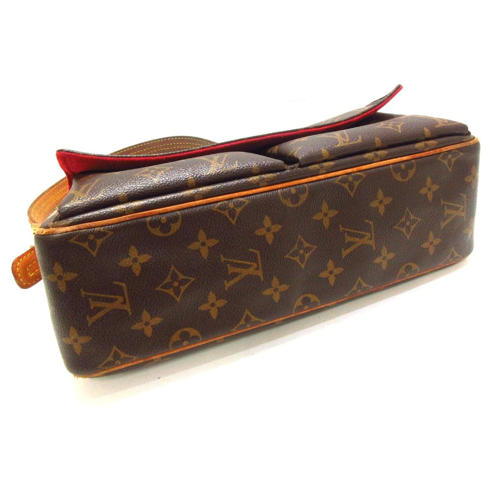 Louis Vuitton Viva Cité Grey Cloth ref.462632 - Joli Closet