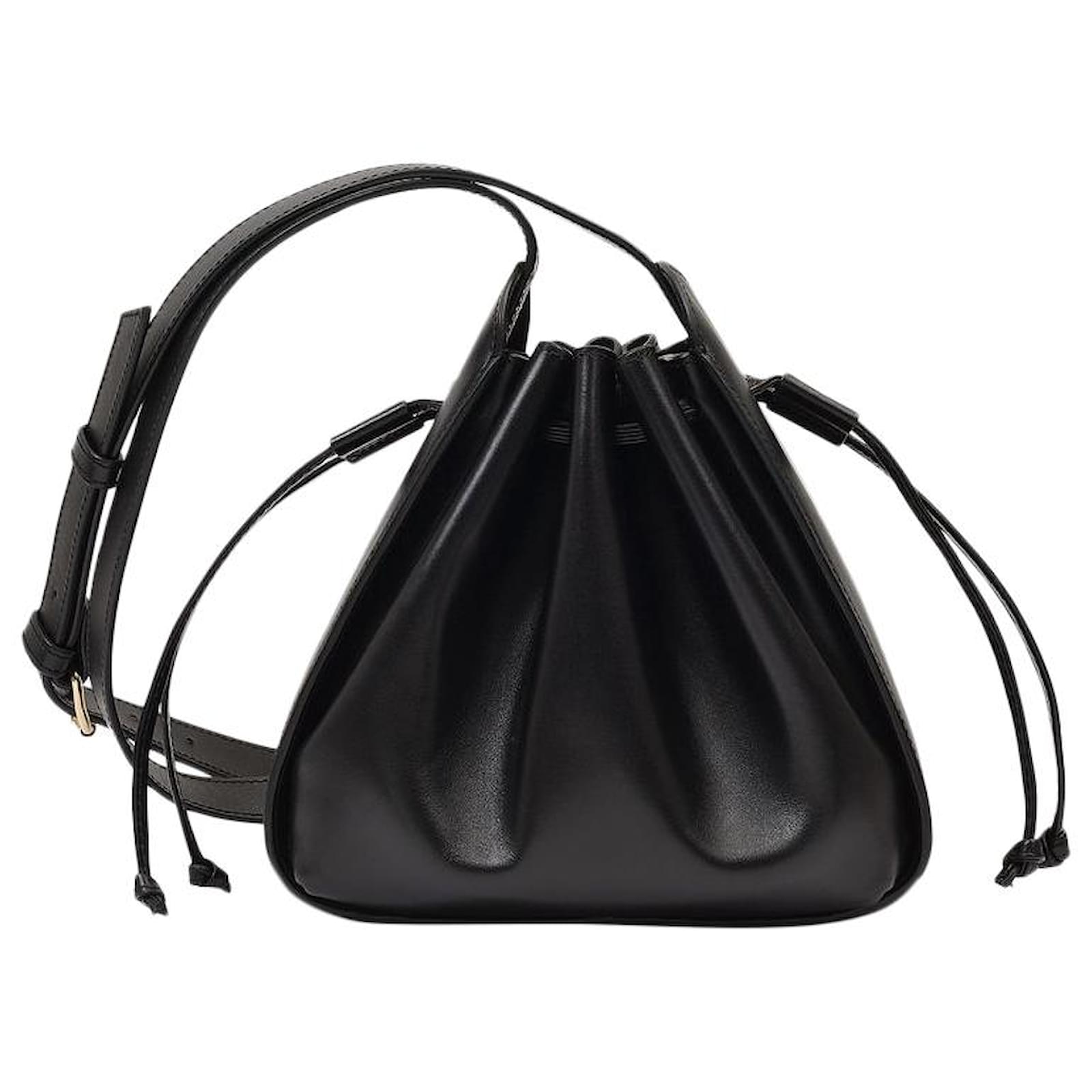 Apc Betty Bag in Black Leather ref.463104 - Joli Closet