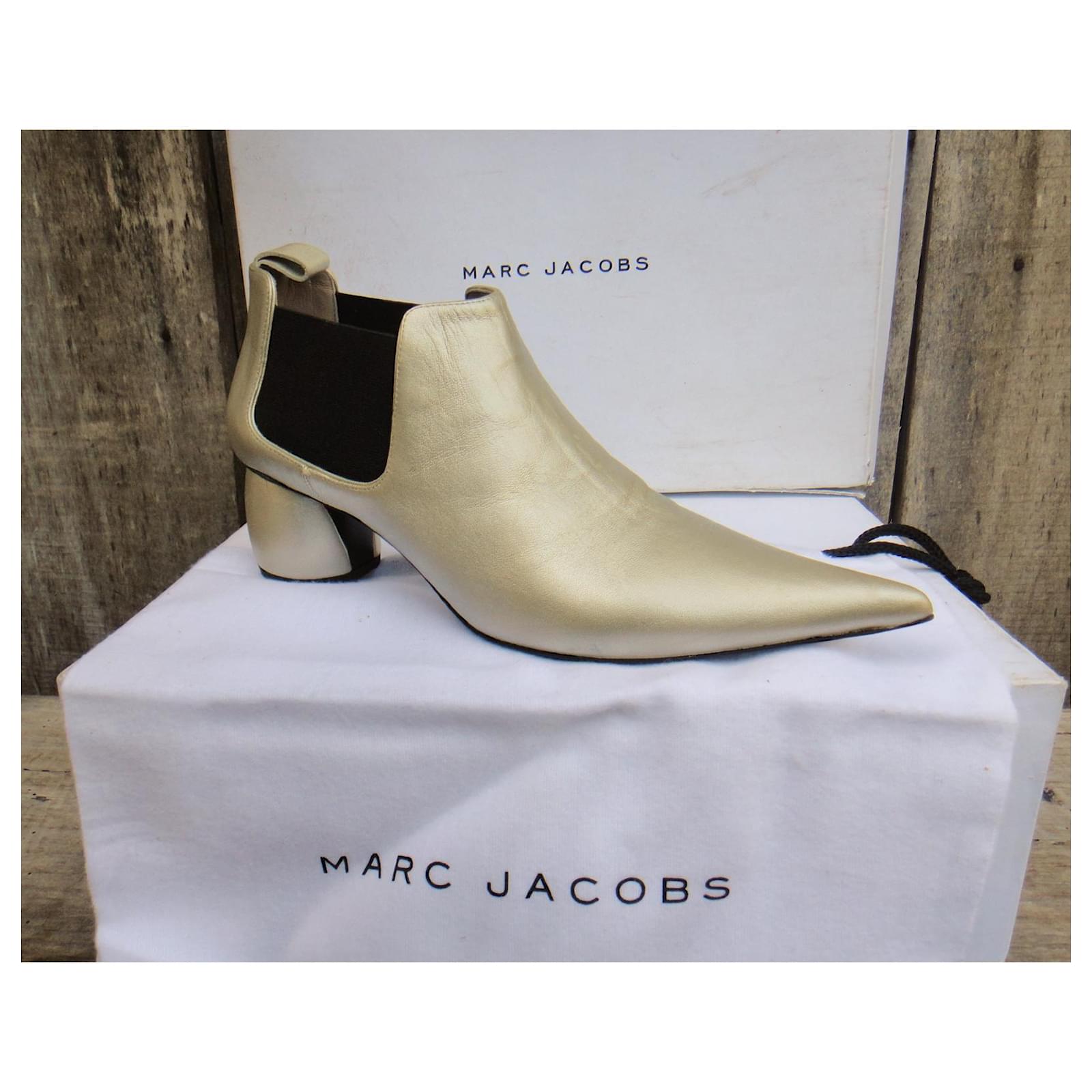 marc jacobs gold boots