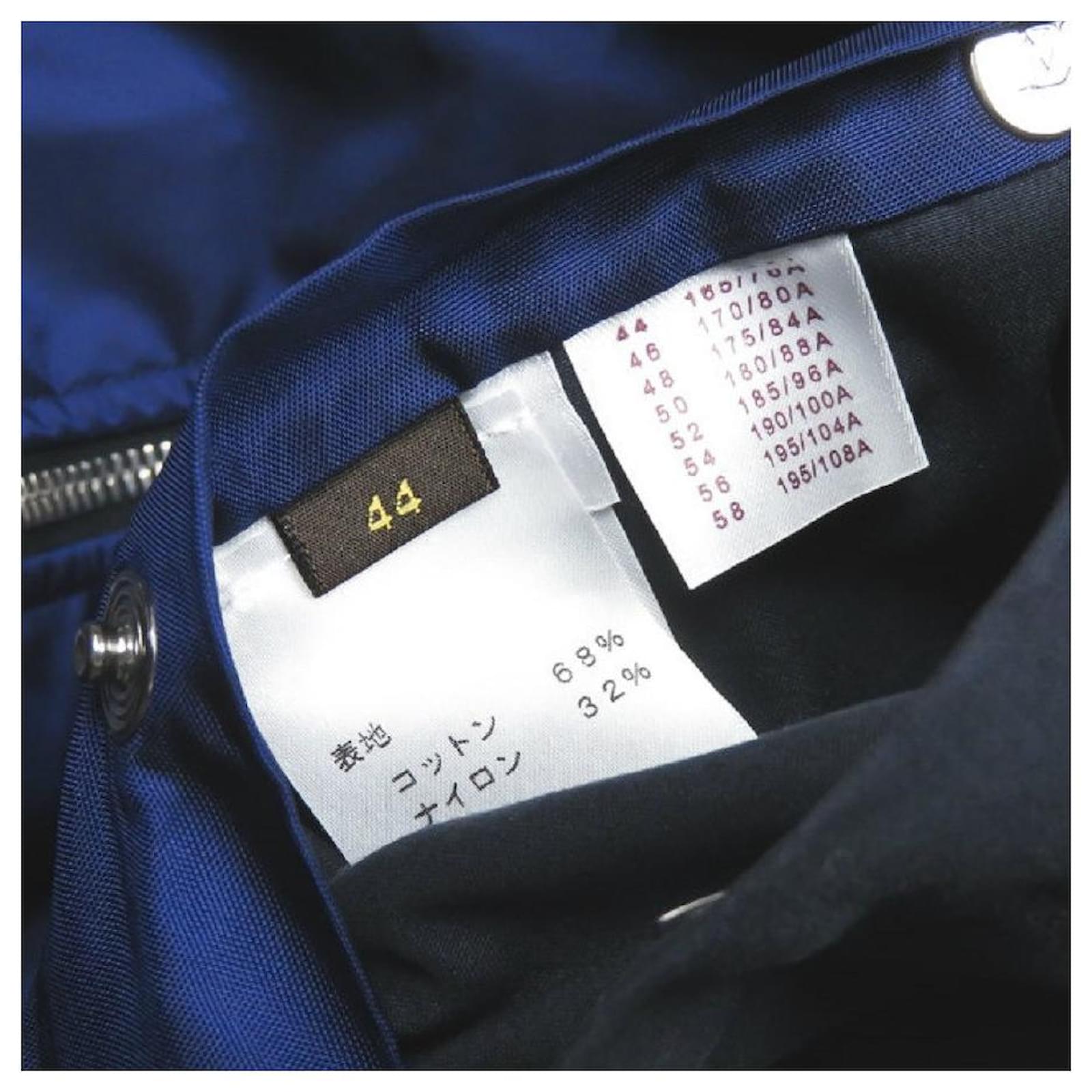 Usado] LOUIS VUITTON Cazadora con capucha bicolor de nailon y algodón Louis  Vuitton RM122M H2BS46BSX 44 exterior de chaqueta de cuero azul marino Nylon  ref.465021 - Joli Closet