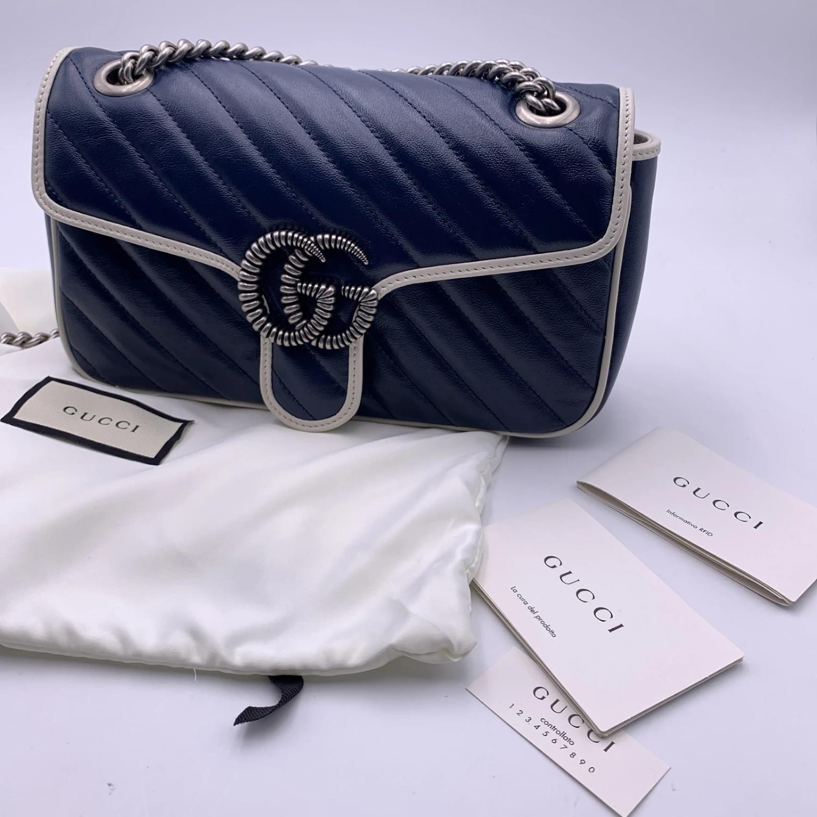 ショルダーバッグ・ポシェット GG Marmont Quilted Crossbody Bag in Blue Pre-Owned Blue GG Canvas Marmont Shoulder Bag Small