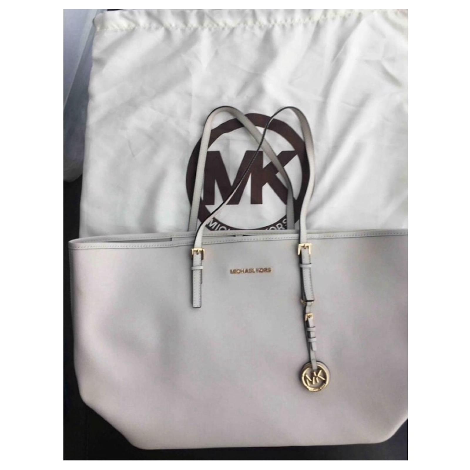 Michael Kors Jet Set bag by Micheal Kors Cream Eggshell Leather ref.466219  - Joli Closet
