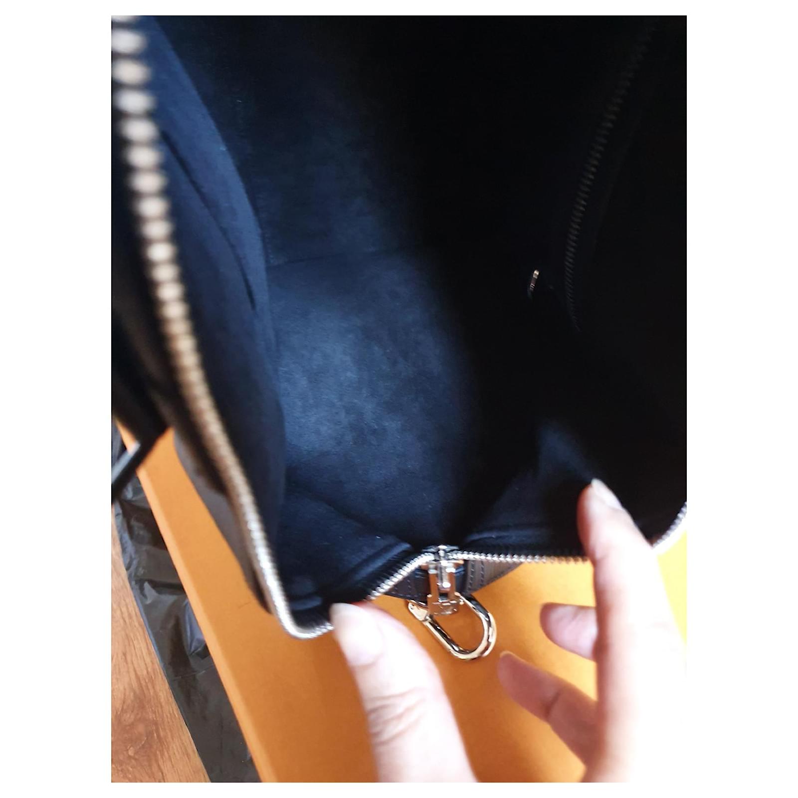 Louis Vuitton x supreme keepall 45 Black Leather ref.467413 - Joli Closet