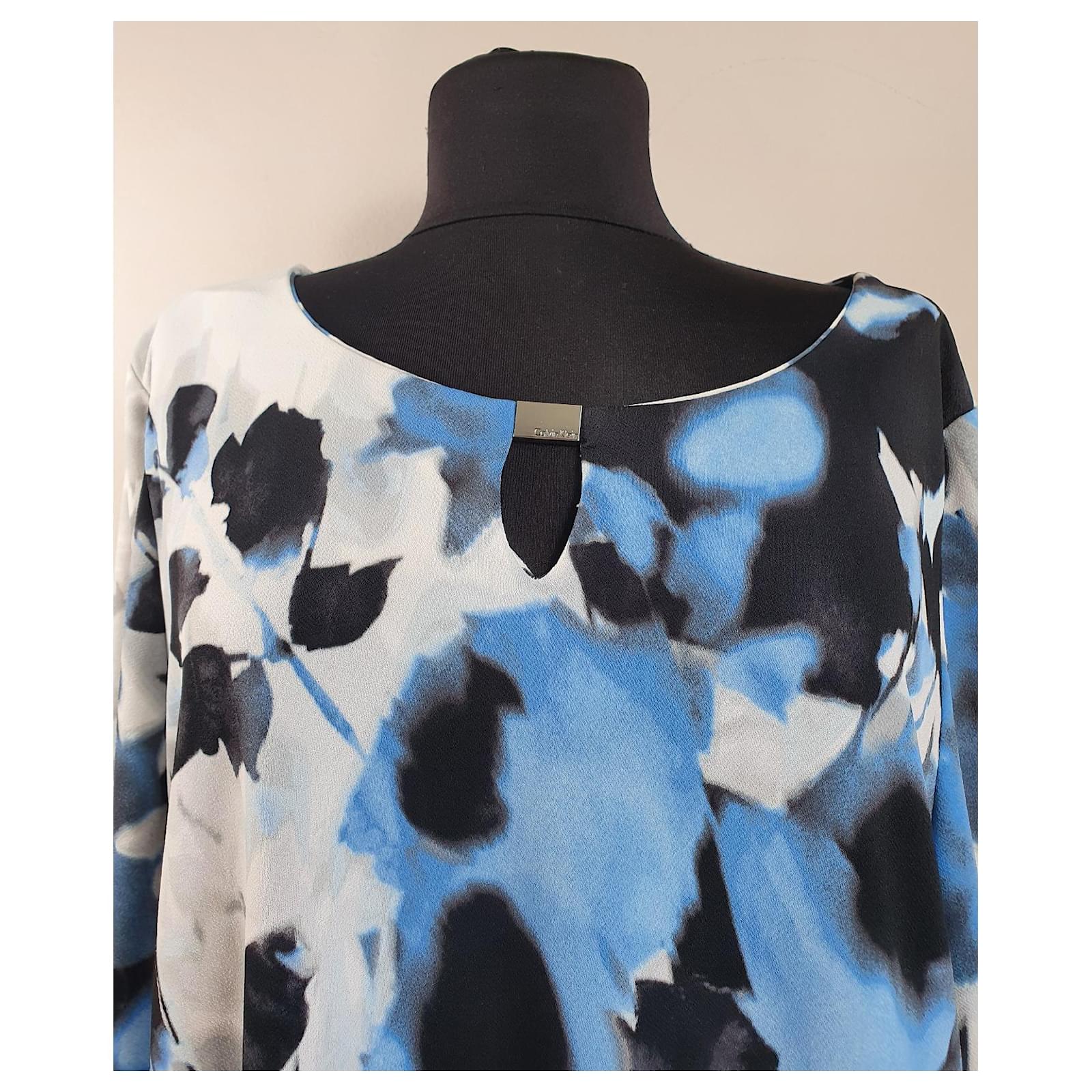 Calvin Klein Tops Blue Multiple colors Polyester ref.468889 - Joli Closet