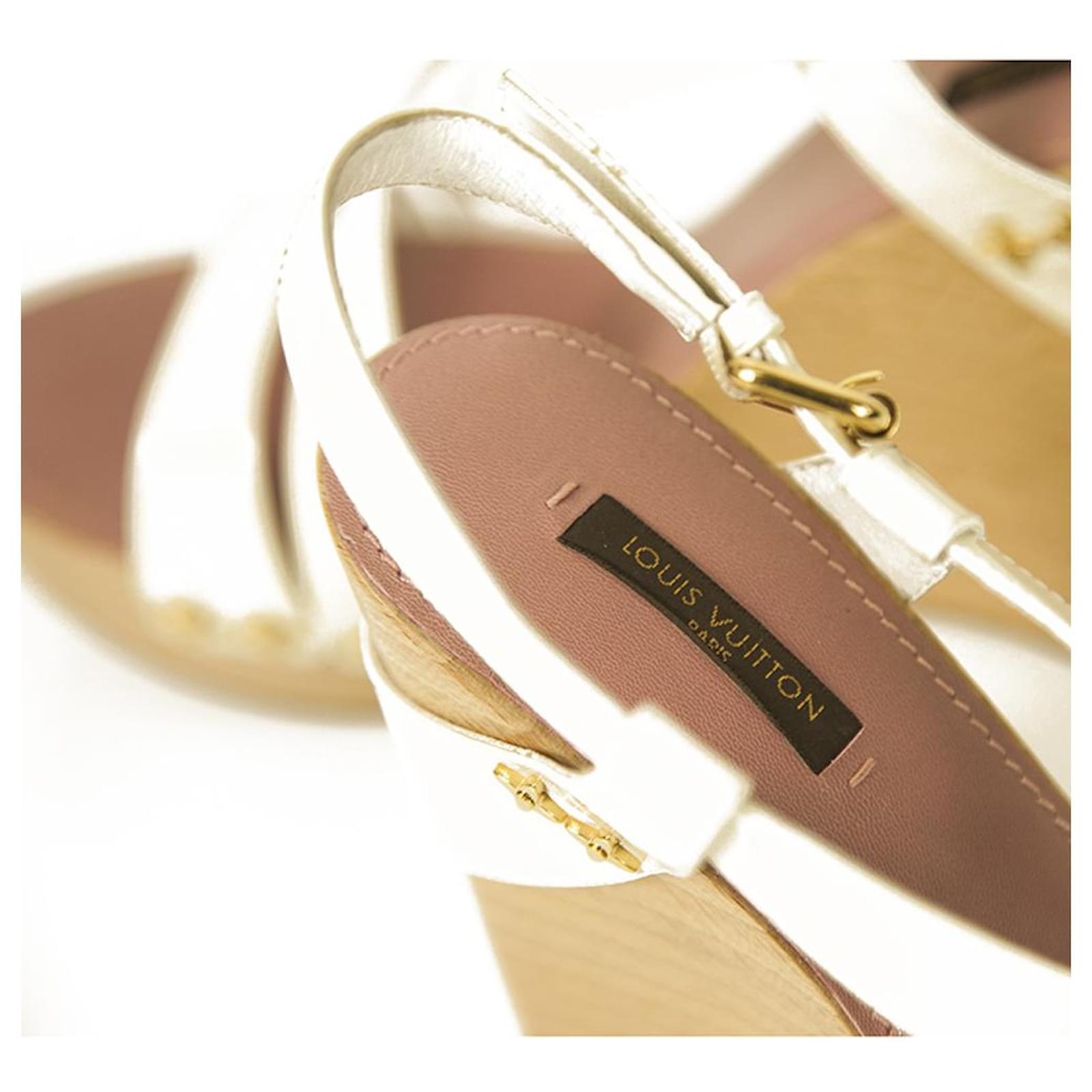 Louis Vuitton white patent leather with gold platform wooden wedge sandals  41 ref.469330 - Joli Closet