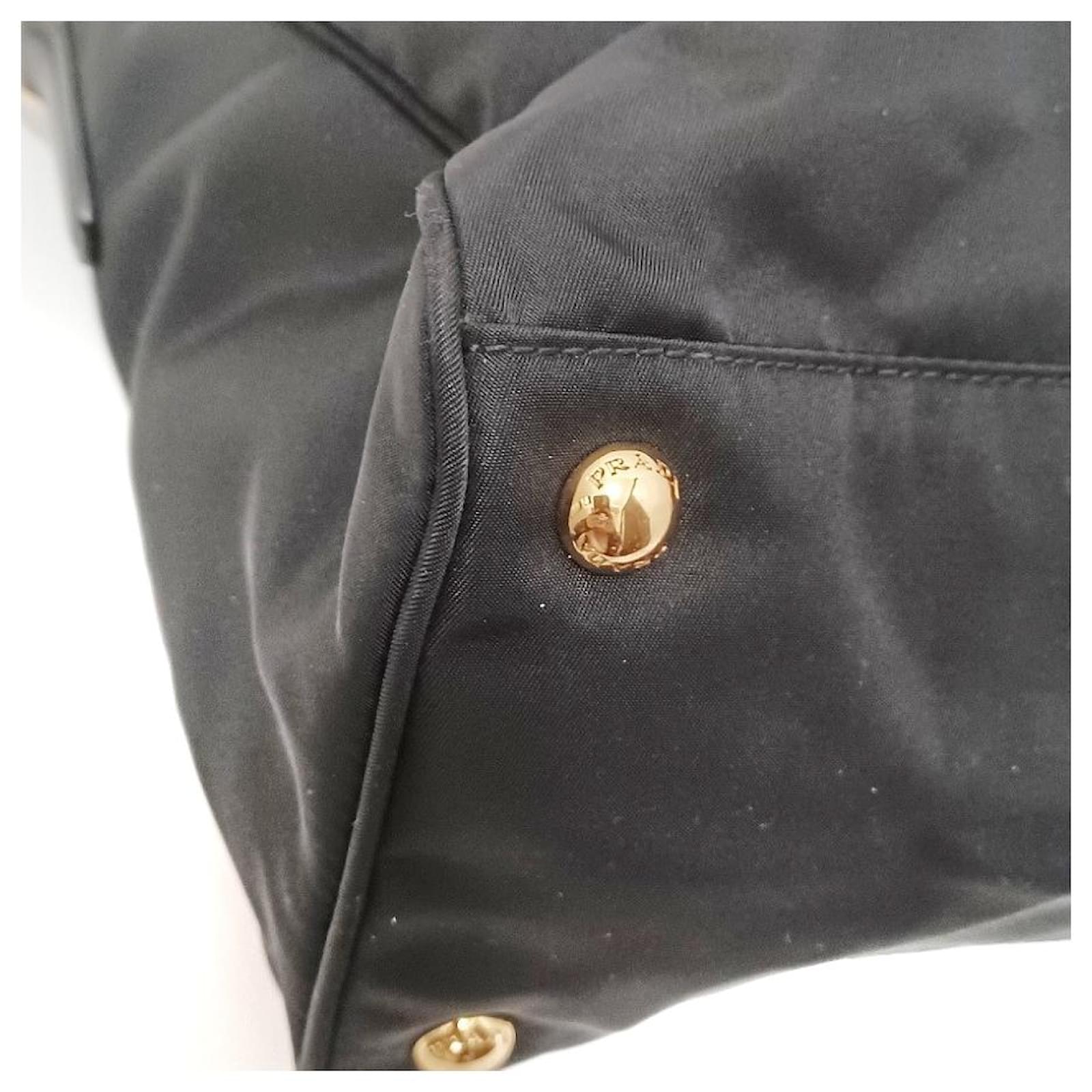 Prada Handbag Black Synthetic ref.471168 - Joli Closet