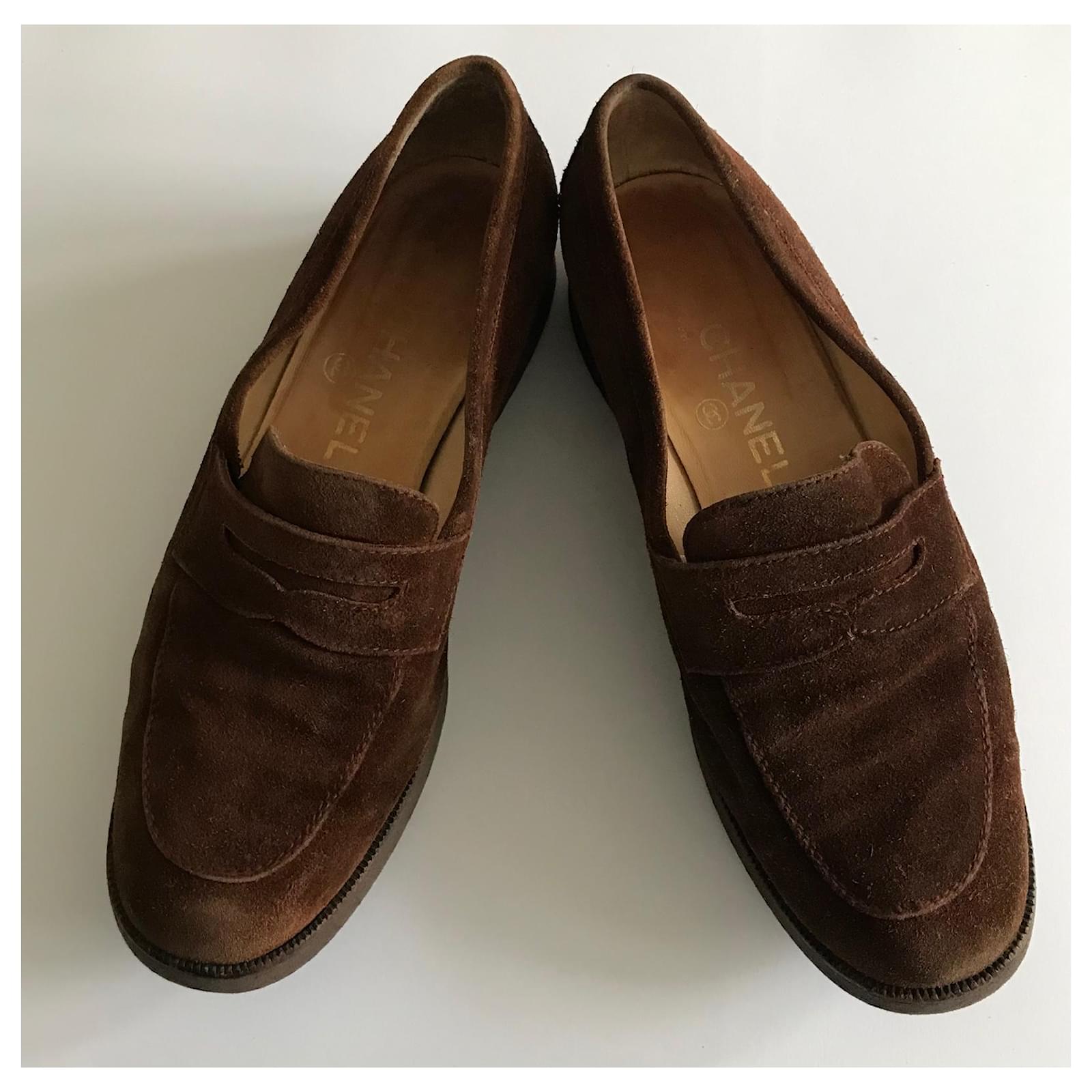 Chanel CC Suede Loafers Brown Rubber ref.471680 - Joli Closet