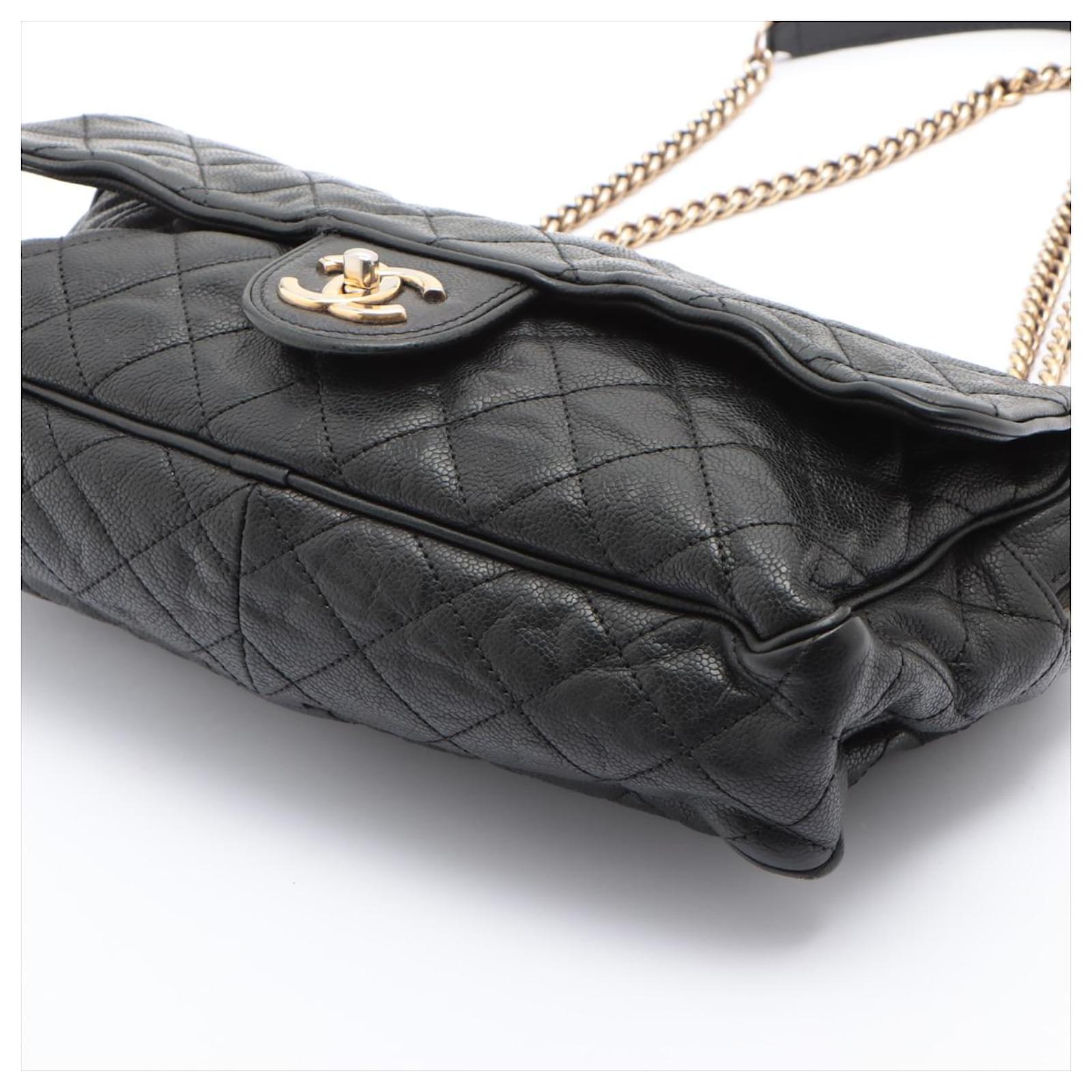 Chanel shoulder bag Black Leather ref.472036 Joli Closet