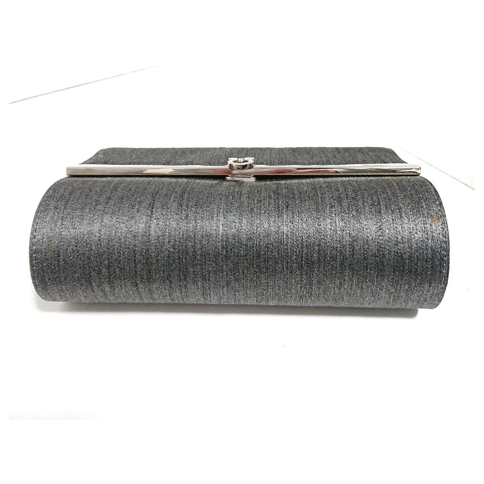 Salvatore Ferragamo Clutch bag Grey Synthetic ref.473050 - Joli Closet