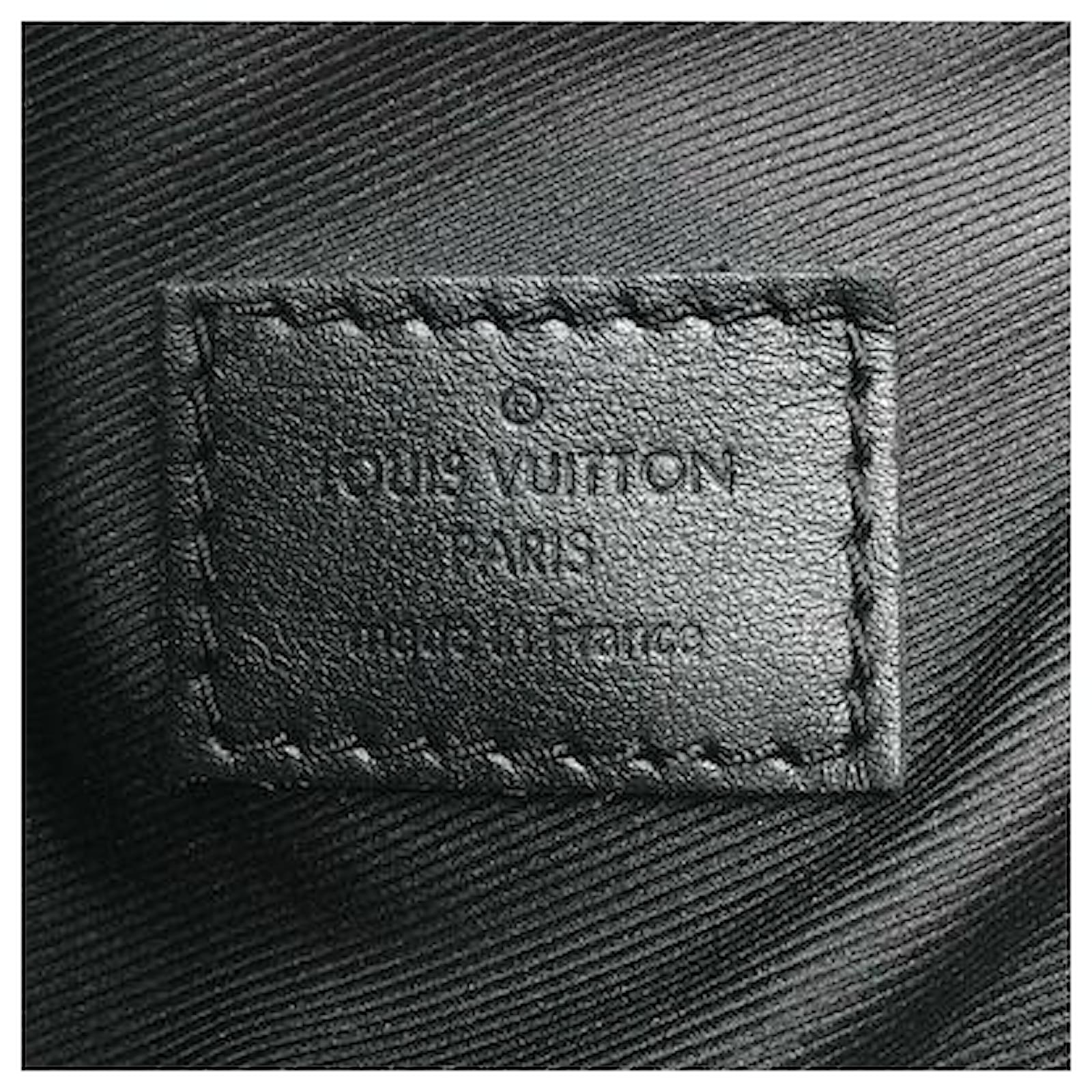 Borsa a tracolla Louis Vuitton Messenger in tela a scacchi grigio Graphite  e pelle nera - Dye Dark Grey T Shirt – Cheap Hotelomega Jordan outlet - Louis  Vuitton Shibori Printed Tie