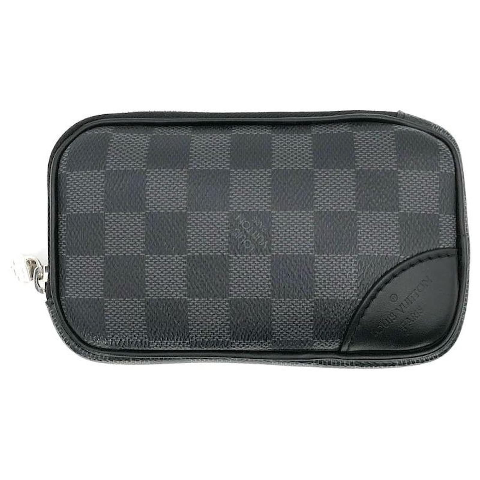 Louis Vuitton Black x Grey Damier Graphite Mick MM Messenger Crossbody Bag  Leather ref.556242 - Joli Closet