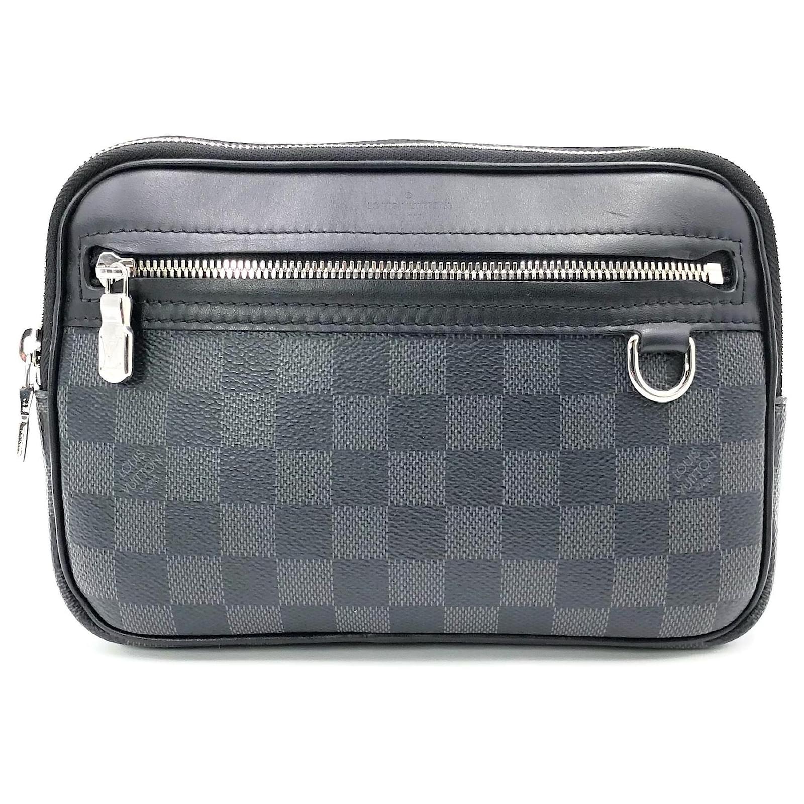 LOUIS VUITTON Damier Graphite Gray Black Messenger Bag Crossbody Business  Bag Dark grey Leather ref.361169 - Joli Closet