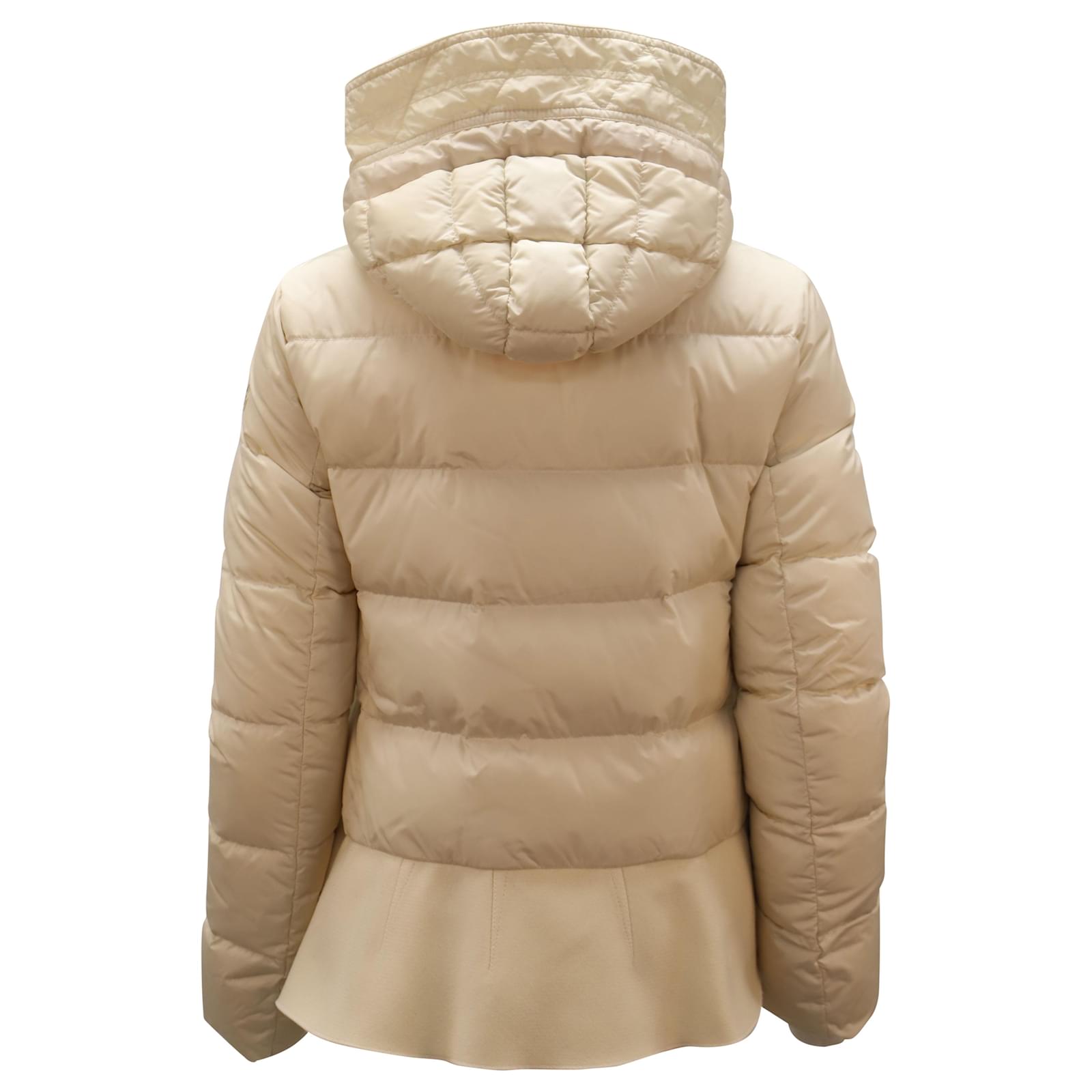 Moncler Nesea Down Jacket in White Polyamide Nylon ref.477771 Joli Closet