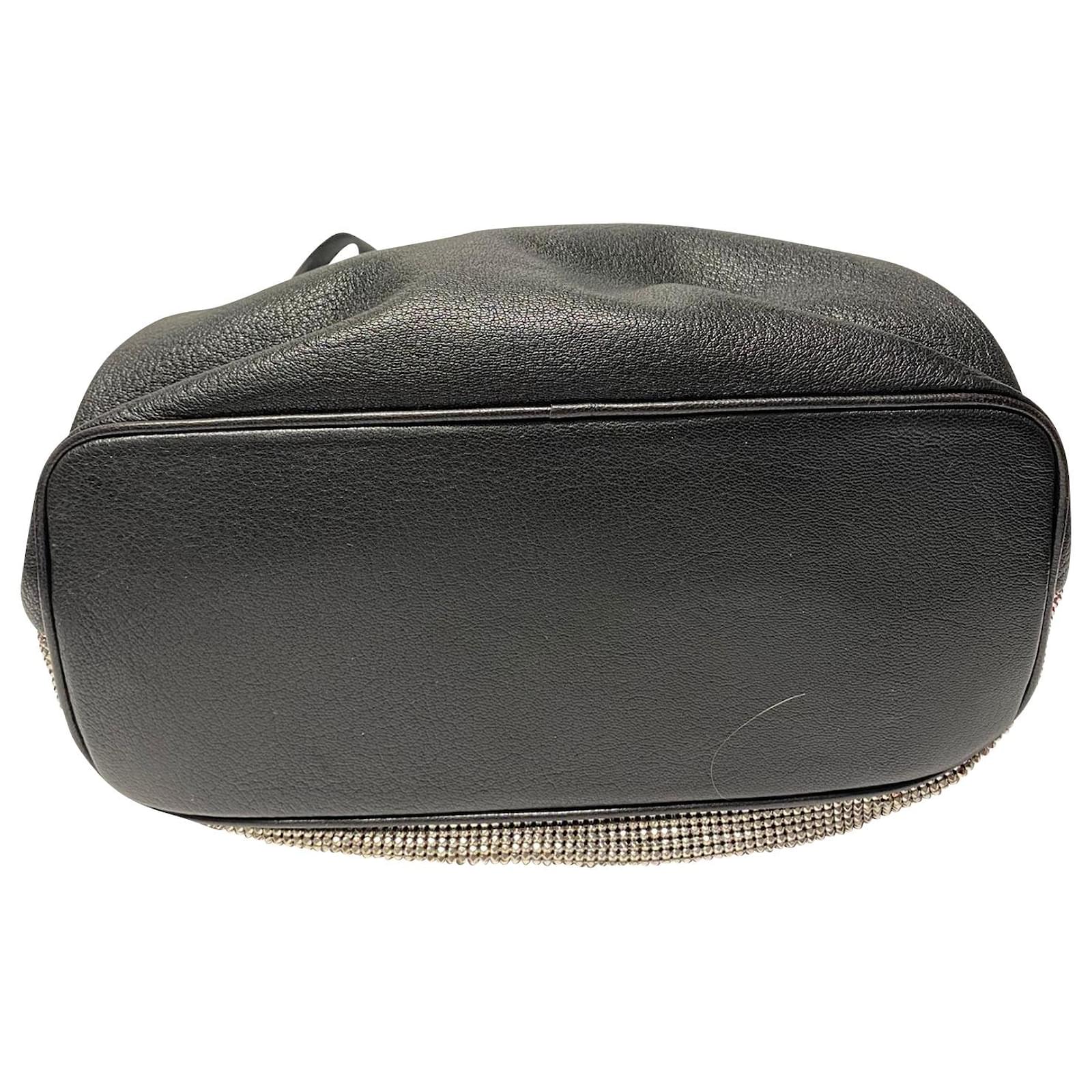 Michael Kors Frankie Mesh Bucket Bag in Silver and Black Leather Silvery  ref.477836 - Joli Closet