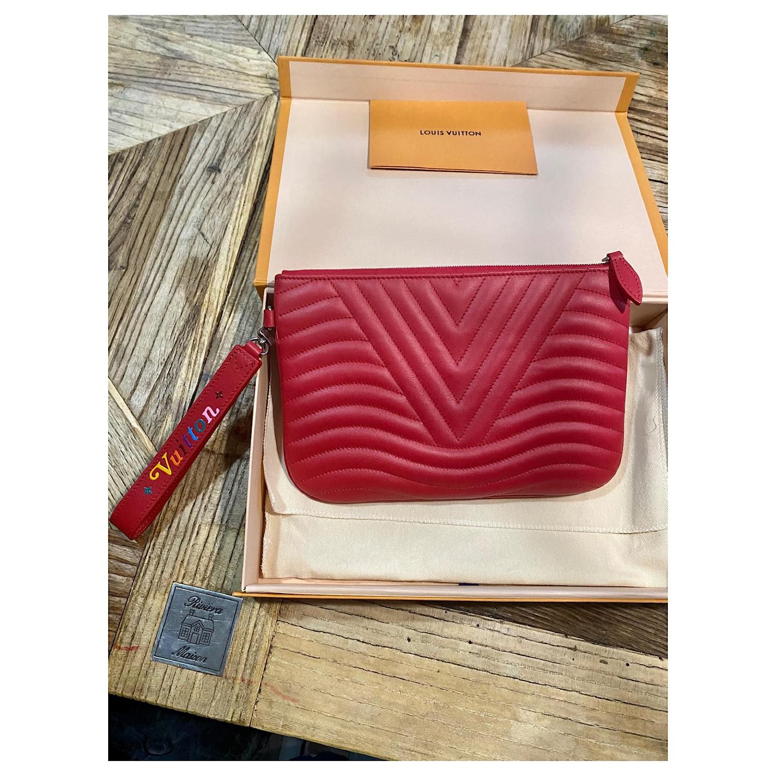 Louis Vuitton New Wave clutch Red Leather ref.477975 - Joli Closet