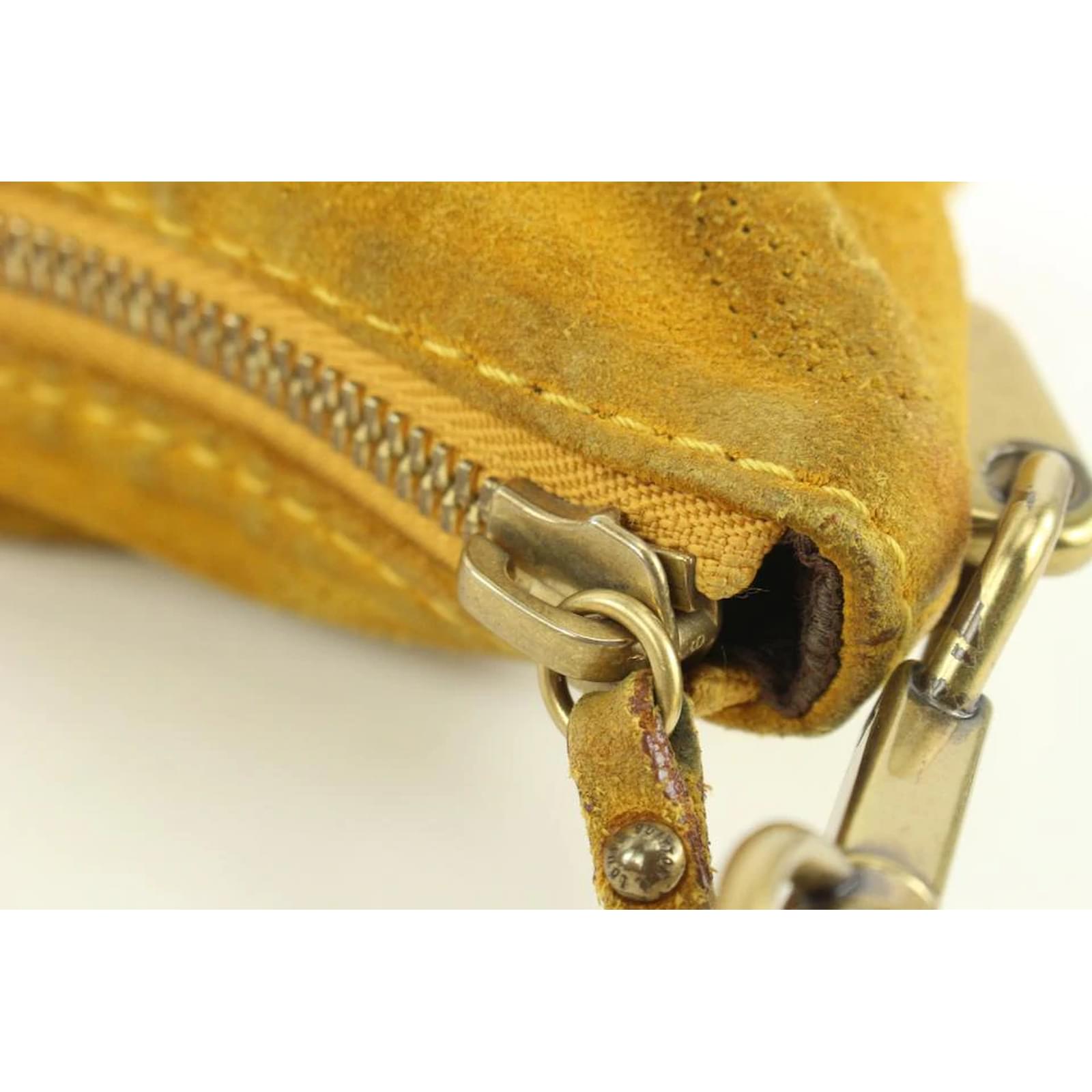 Louis Vuitton Mustard Yellow Monogram Suede Mahina Onatah MM Hobo Leather  ref.480595 - Joli Closet