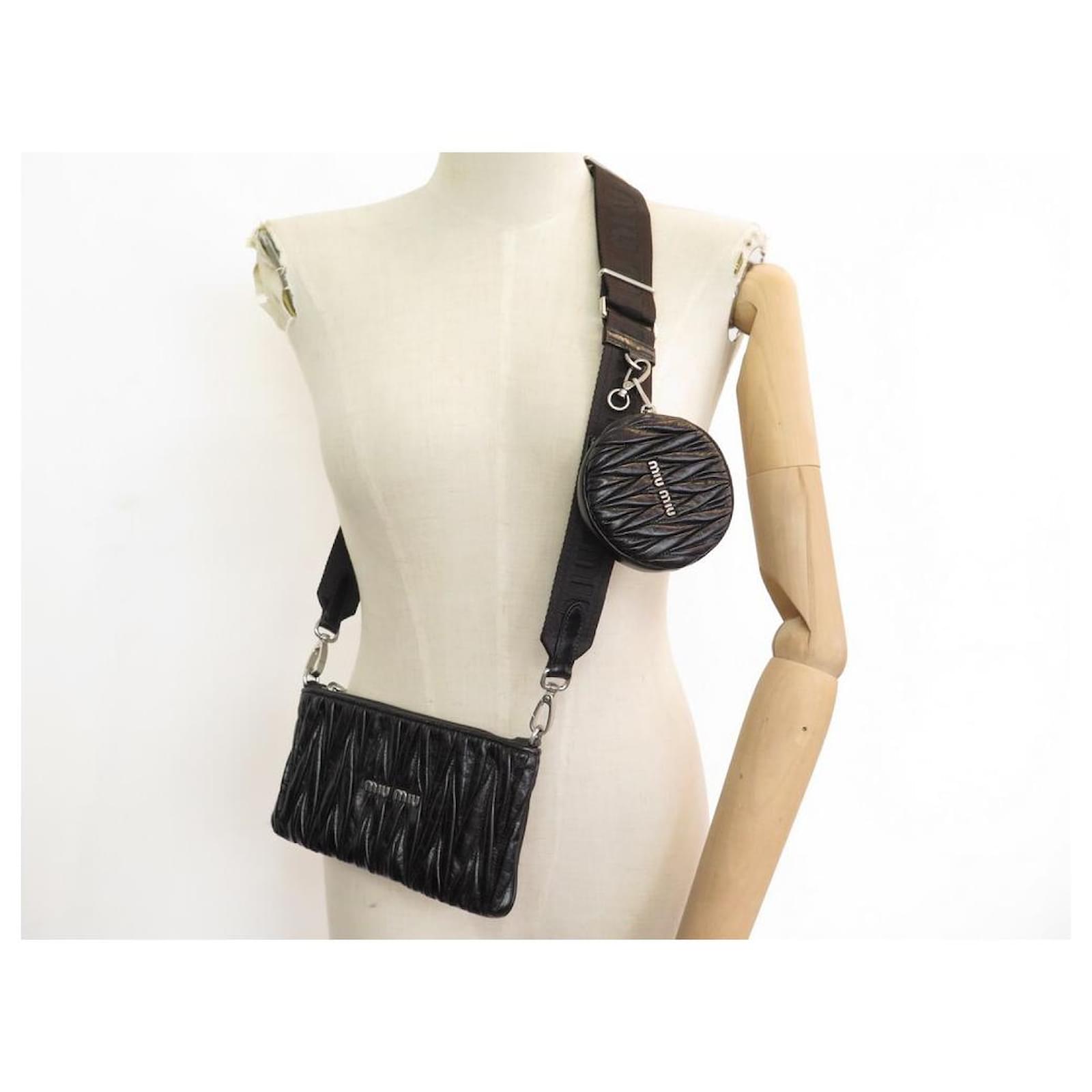 NEW MIU MIU HANDBAG POUCH IN BLACK QUILTED NAPPA LEATHER WITH CROSSBODY  ref.481610 - Joli Closet